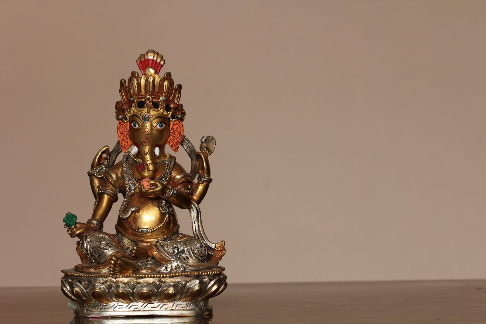 Canon EOS 550D (EOS Rebel T2i / EOS Kiss X4) sample photo. Ganesh, god, idol photography
