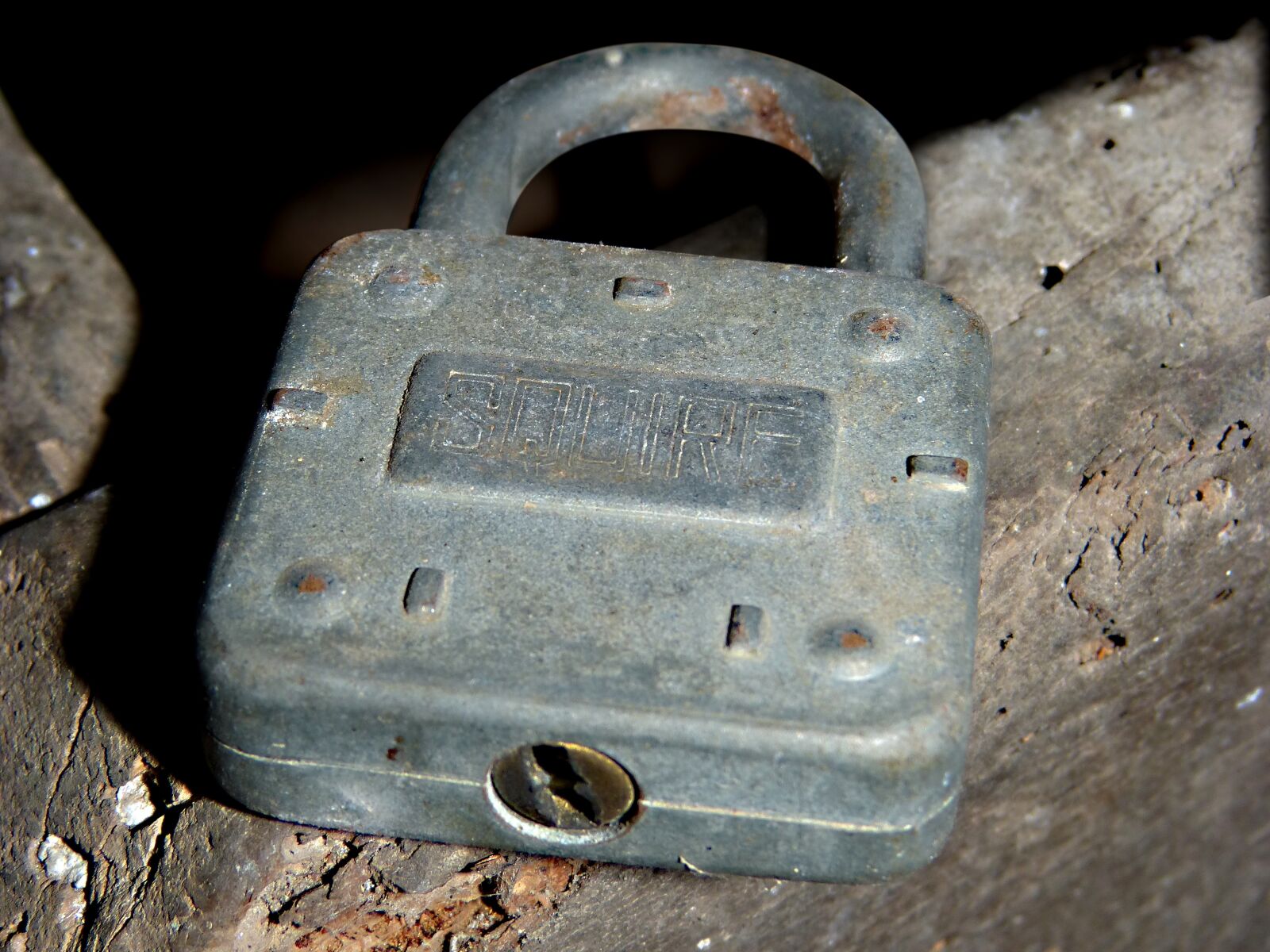 Panasonic DMC-FZ62 sample photo. Padlock, security, closed photography