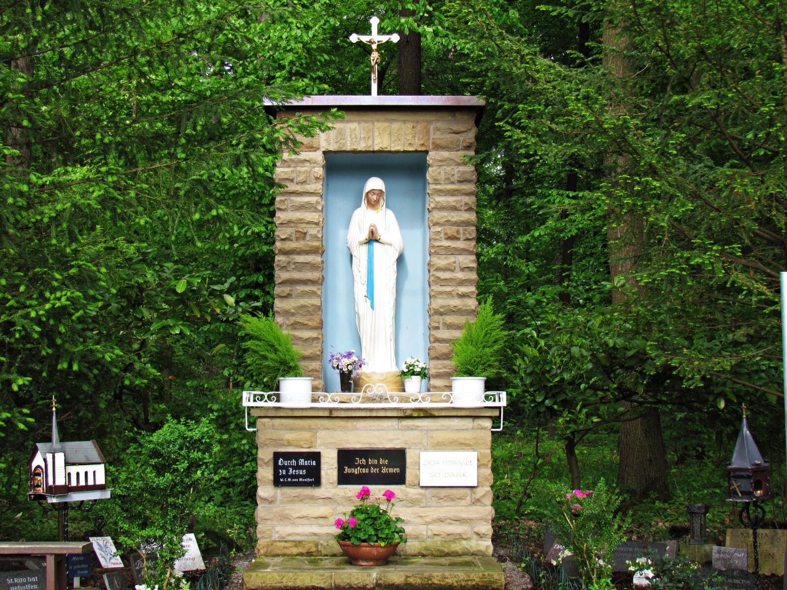 Canon PowerShot SX30 IS sample photo. Chapel, figure, christianity photography