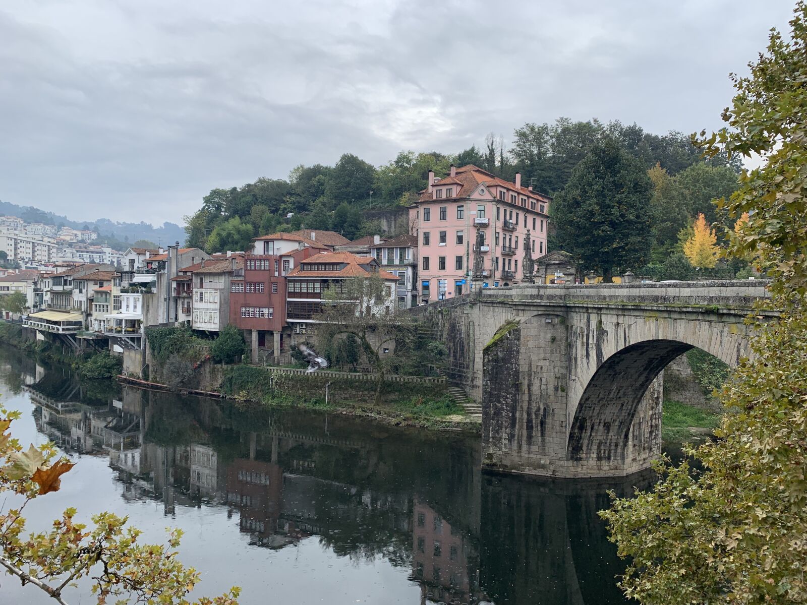 iPhone XS Max back dual camera 4.25mm f/1.8 sample photo. Peaceful, village, bridge photography