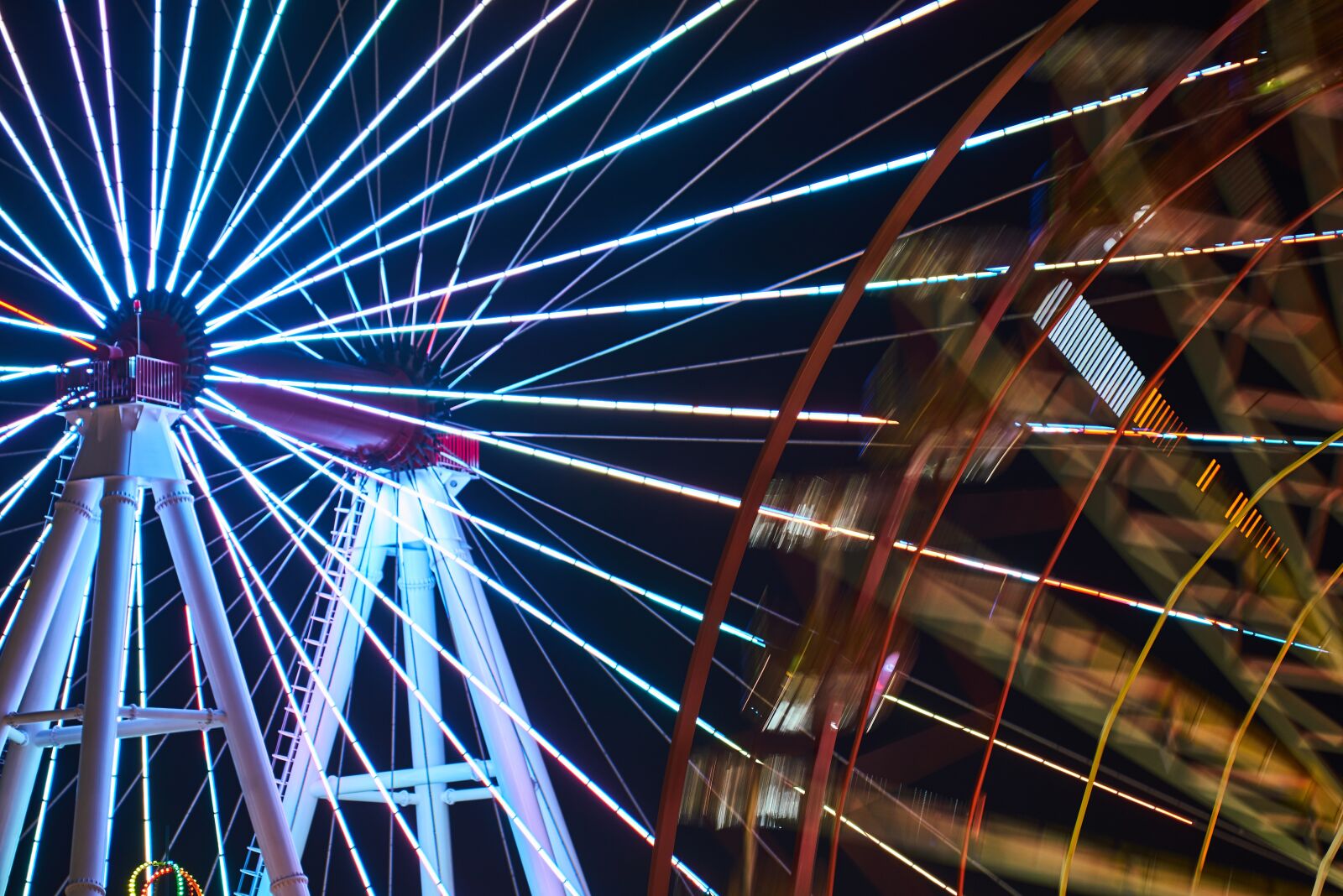 Sony a7R II sample photo. Ferris wheel, colors, color photography