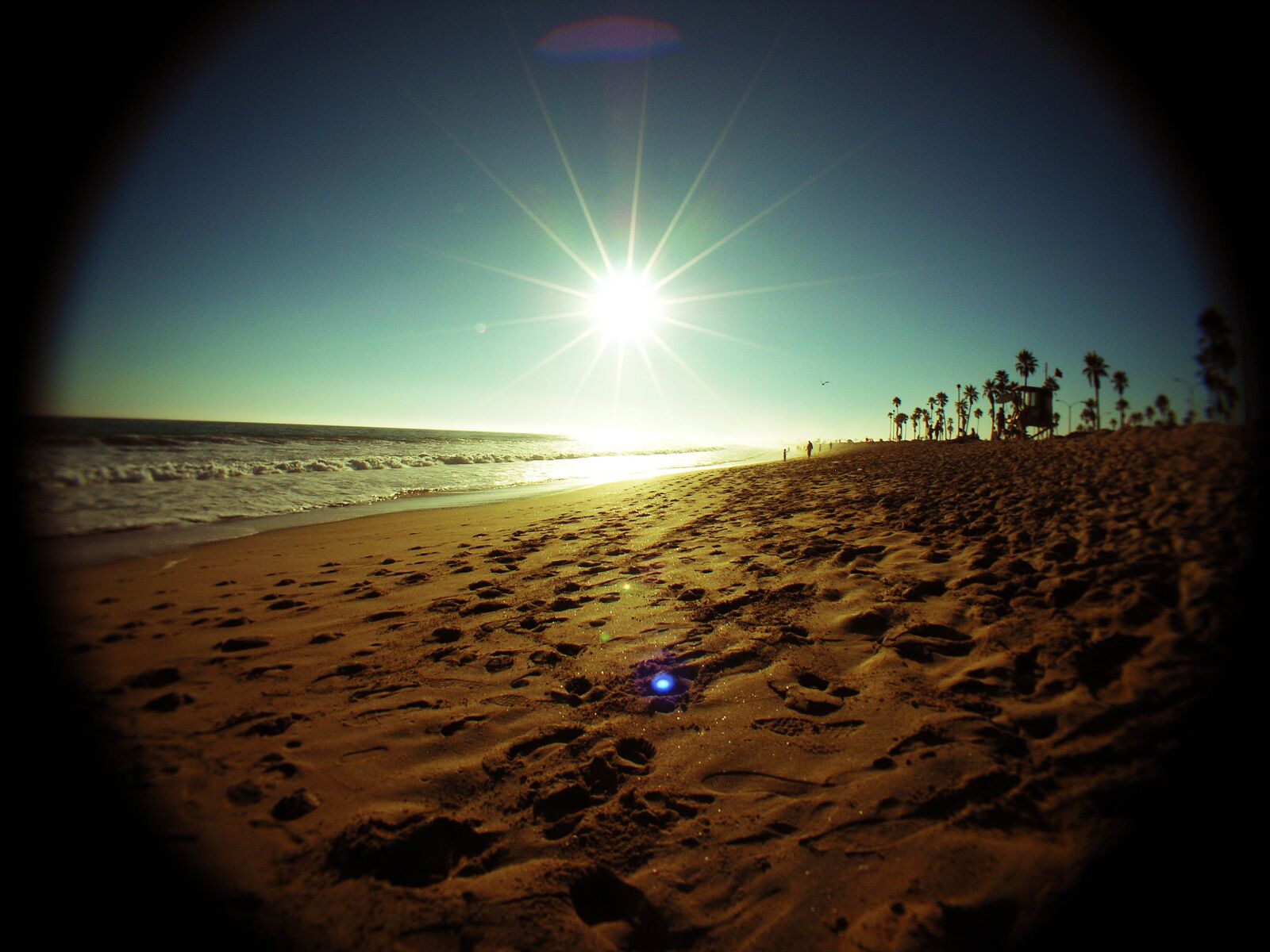 Nikon E8800 sample photo. Sunset, beach, ocean photography