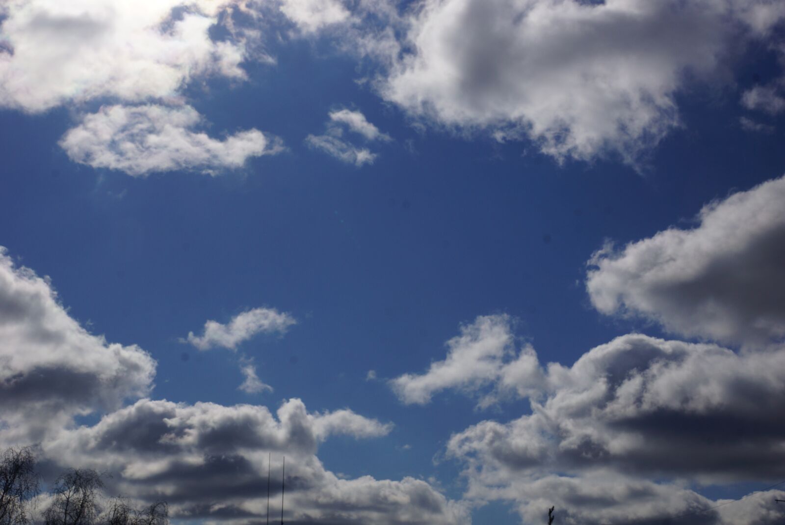Sony DT 18-250mm F3.5-6.3 sample photo. Sky, blue, clouds photography