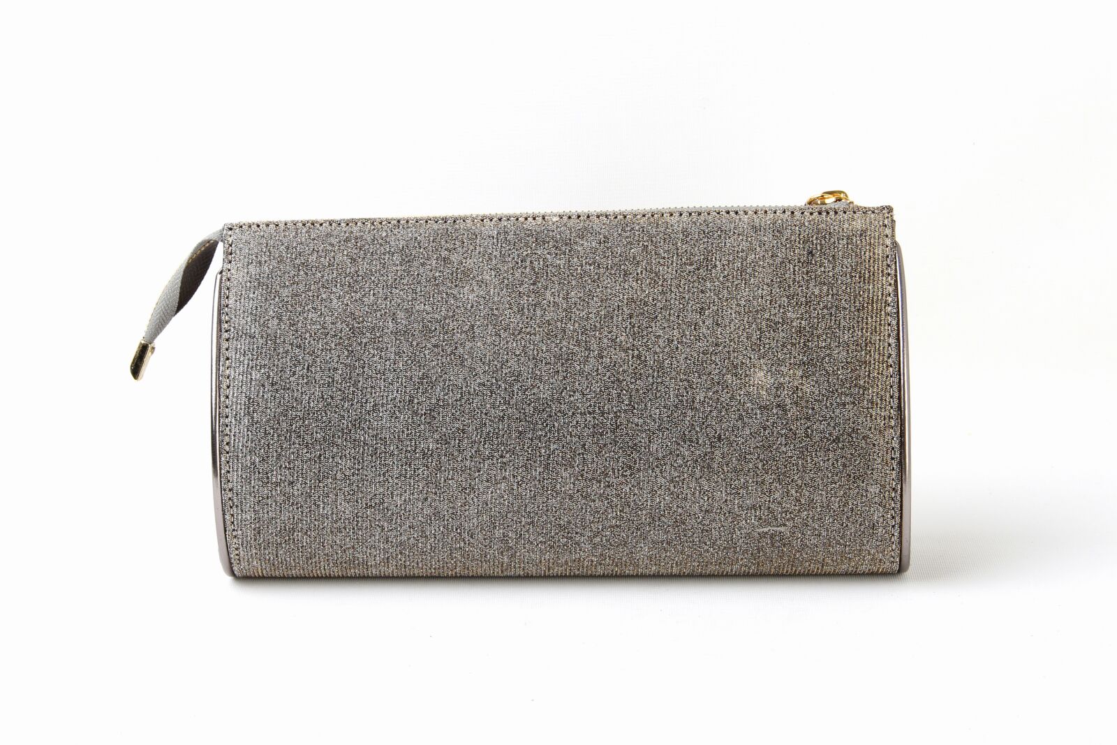 Canon EOS 600D (Rebel EOS T3i / EOS Kiss X5) sample photo. Bag, skin, model photography