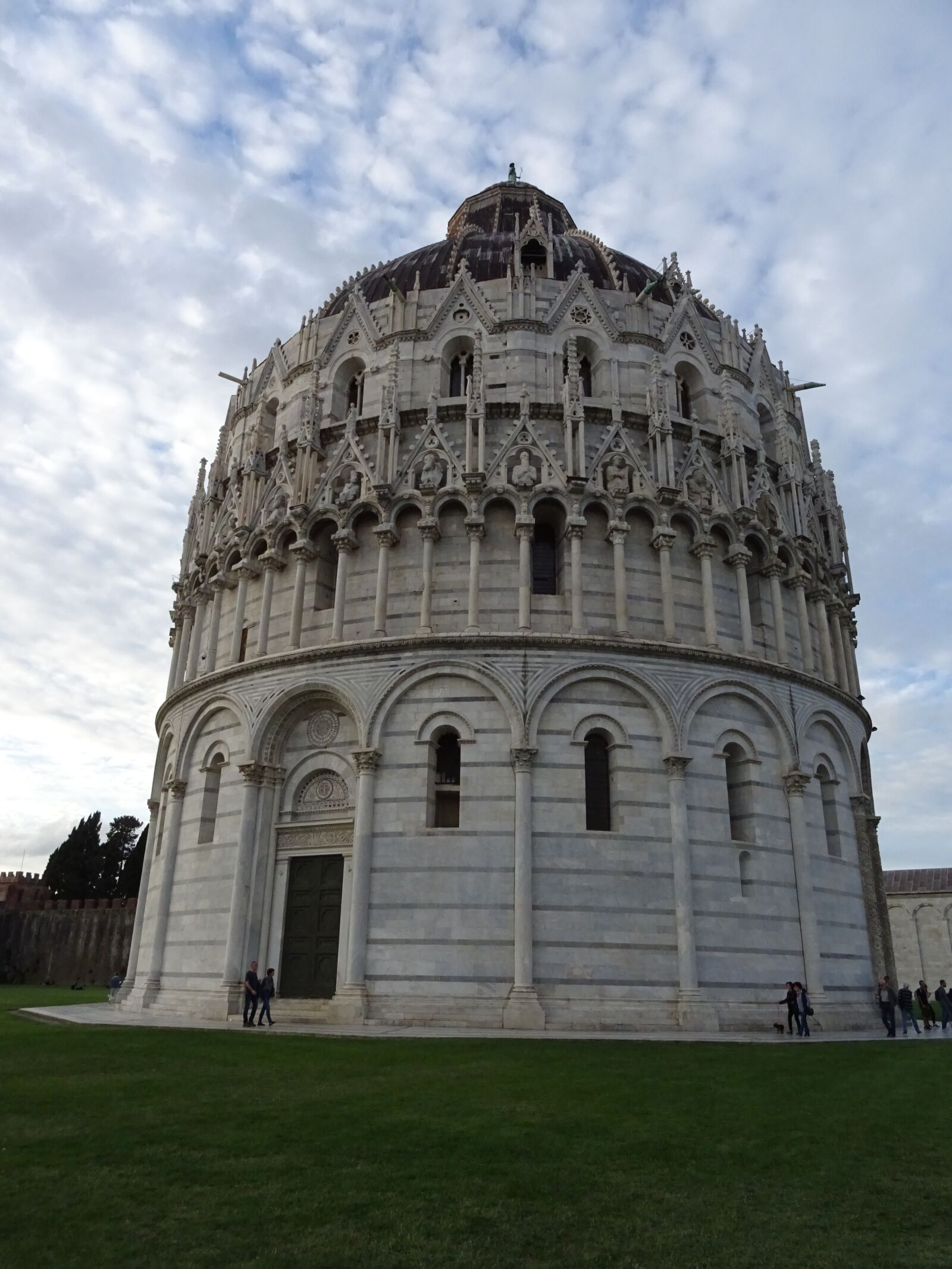 Sony DSC-HX60 sample photo. Pisa, baptistery, italy photography