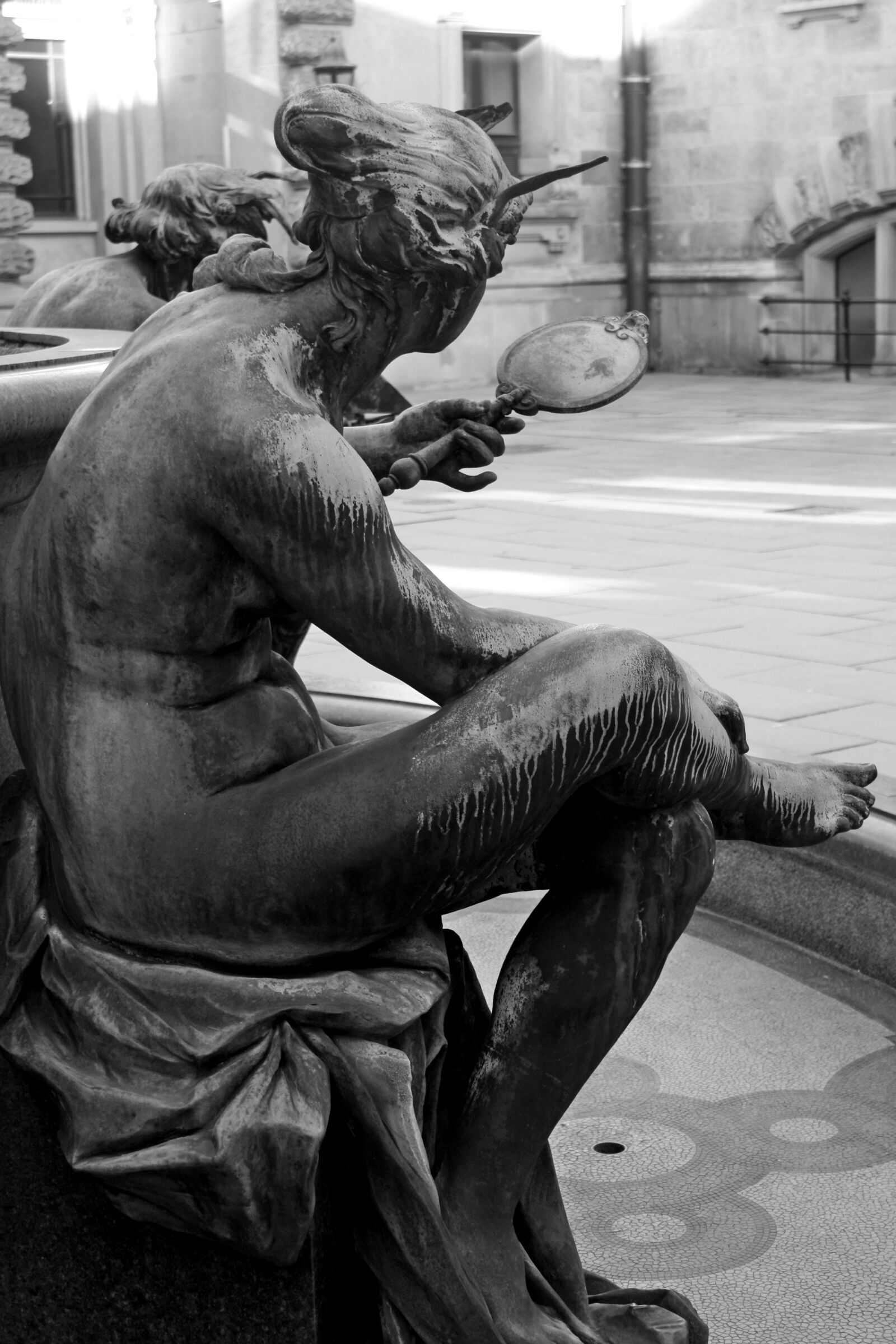 Canon EOS 1000D (EOS Digital Rebel XS / EOS Kiss F) sample photo. Sculpture, hamburg, hamburgensien photography