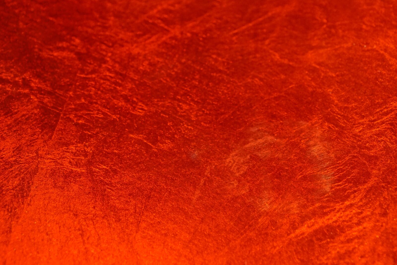 Sony ILCA-77M2 + Sony DT 16-50mm F2.8 SSM sample photo. Background, red, gloss photography