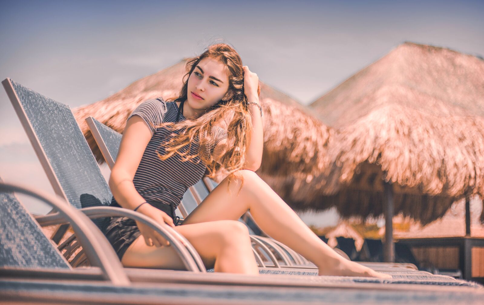Canon EOS 5D Mark II sample photo. Beach, women, beauty photography