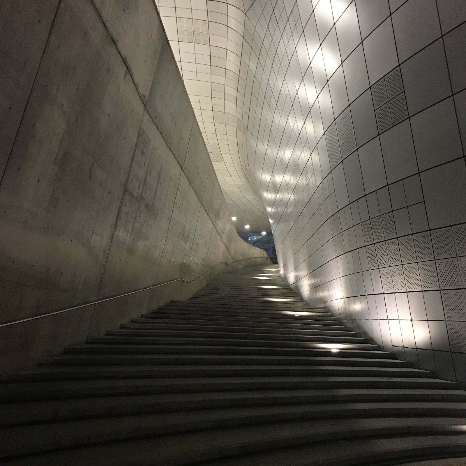 Apple iPhone 7 sample photo. Tunnel, structure, perspective photography