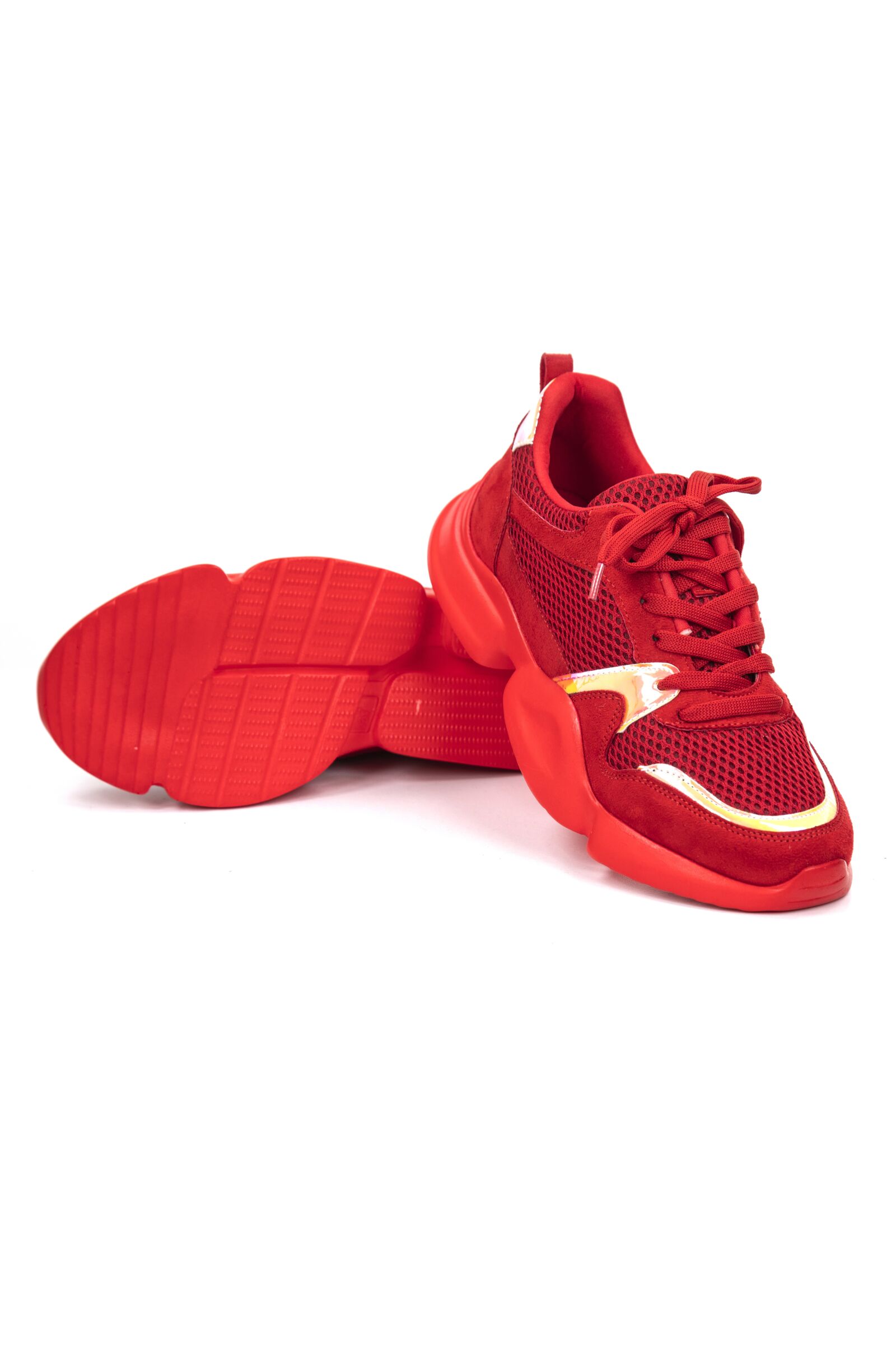 Canon EOS 5D Mark IV sample photo. Sports, running, shoes photography