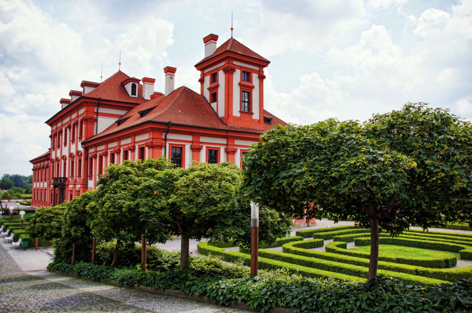 Sony Alpha DSLR-A580 sample photo. Concluded trojans, prague, palace photography