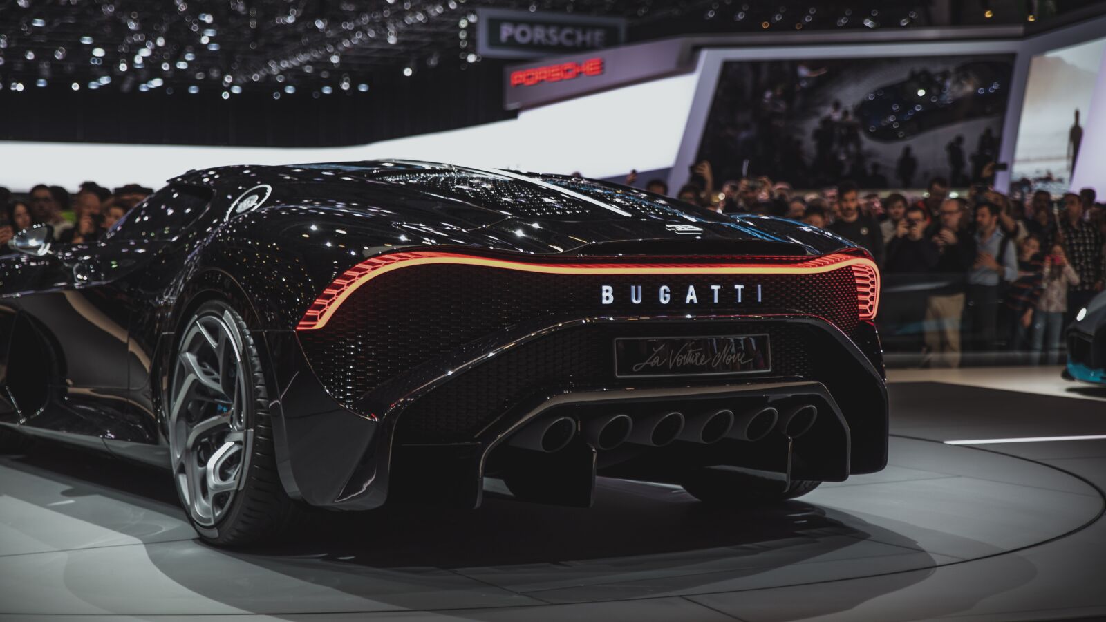 Canon EOS 5D Mark IV sample photo. Auto, bugatti, automobile photography