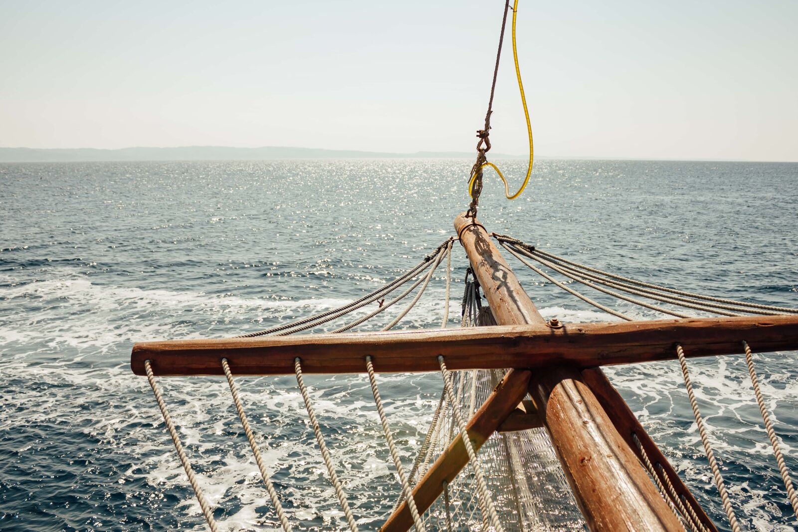 Canon EF-S 18-55mm F3.5-5.6 IS sample photo. Rope, sailboat, sailing, timber photography
