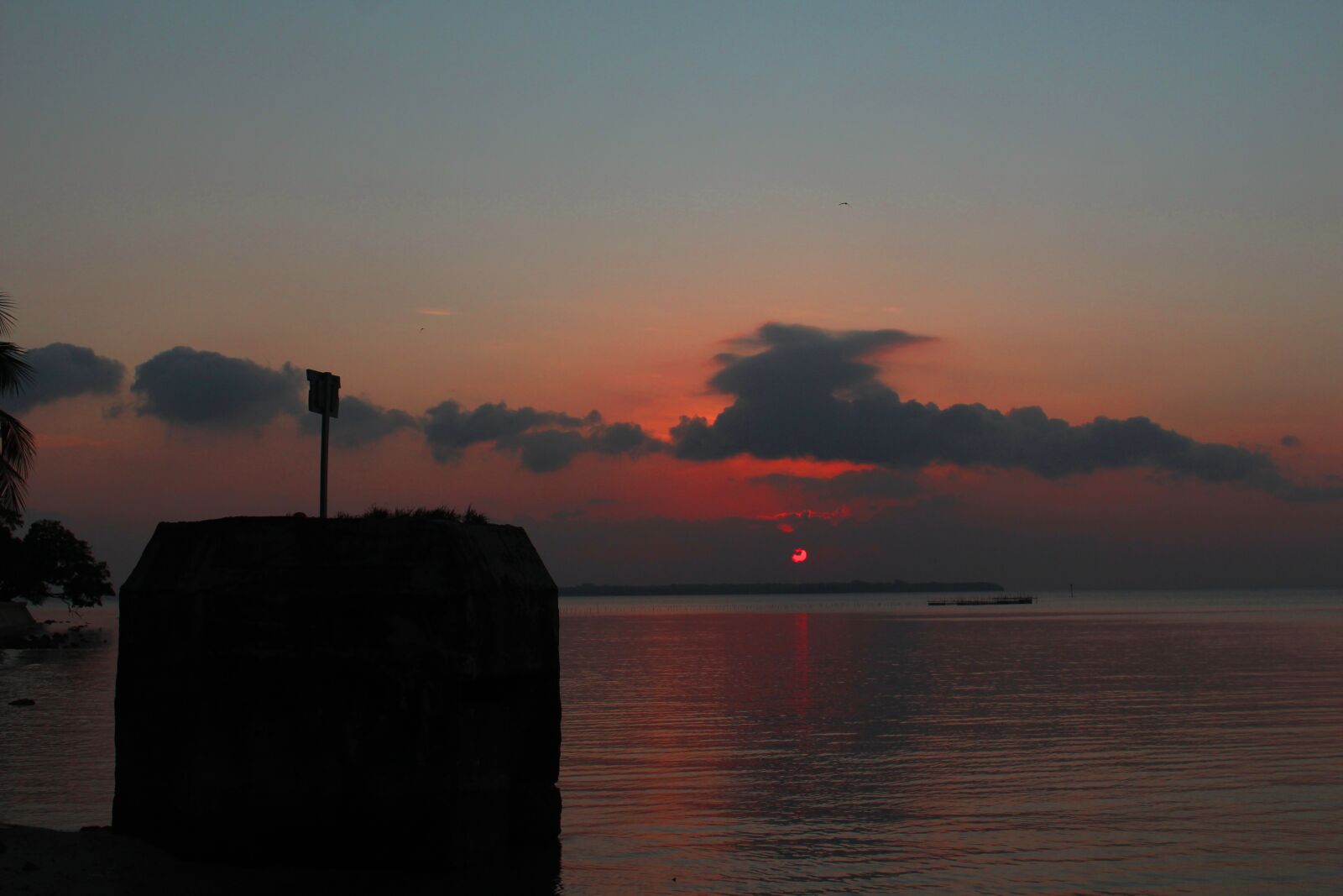 Canon EOS 700D (EOS Rebel T5i / EOS Kiss X7i) sample photo. Sunset, beach, the sea photography