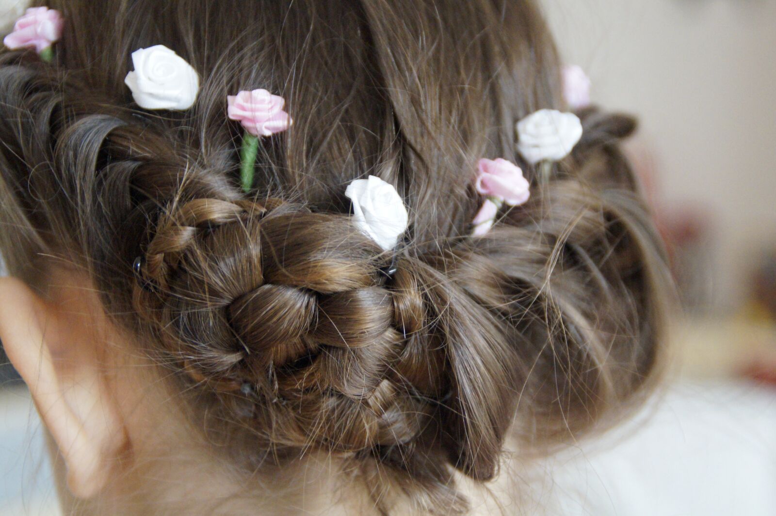 Sony SLT-A58 sample photo. Hairstyle, chic, festive photography
