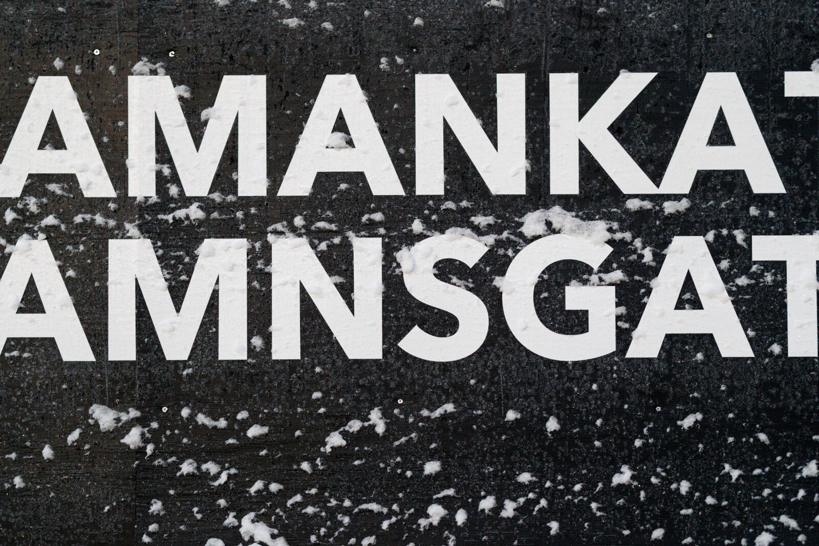 Sigma 56mm F1.4 DC DN | C sample photo. Snowy sign photography