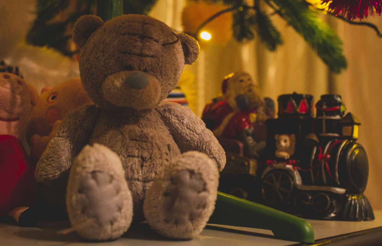 Canon EOS 100D (EOS Rebel SL1 / EOS Kiss X7) + Canon EF-S 18-55mm F3.5-5.6 IS II sample photo. Bear, toy, toys photography