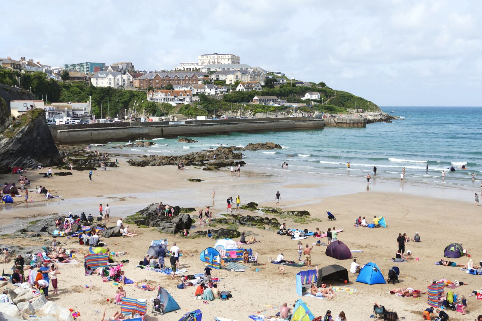 Panasonic Lumix DMC-FZ1000 sample photo. Newquay, cornwall, england photography