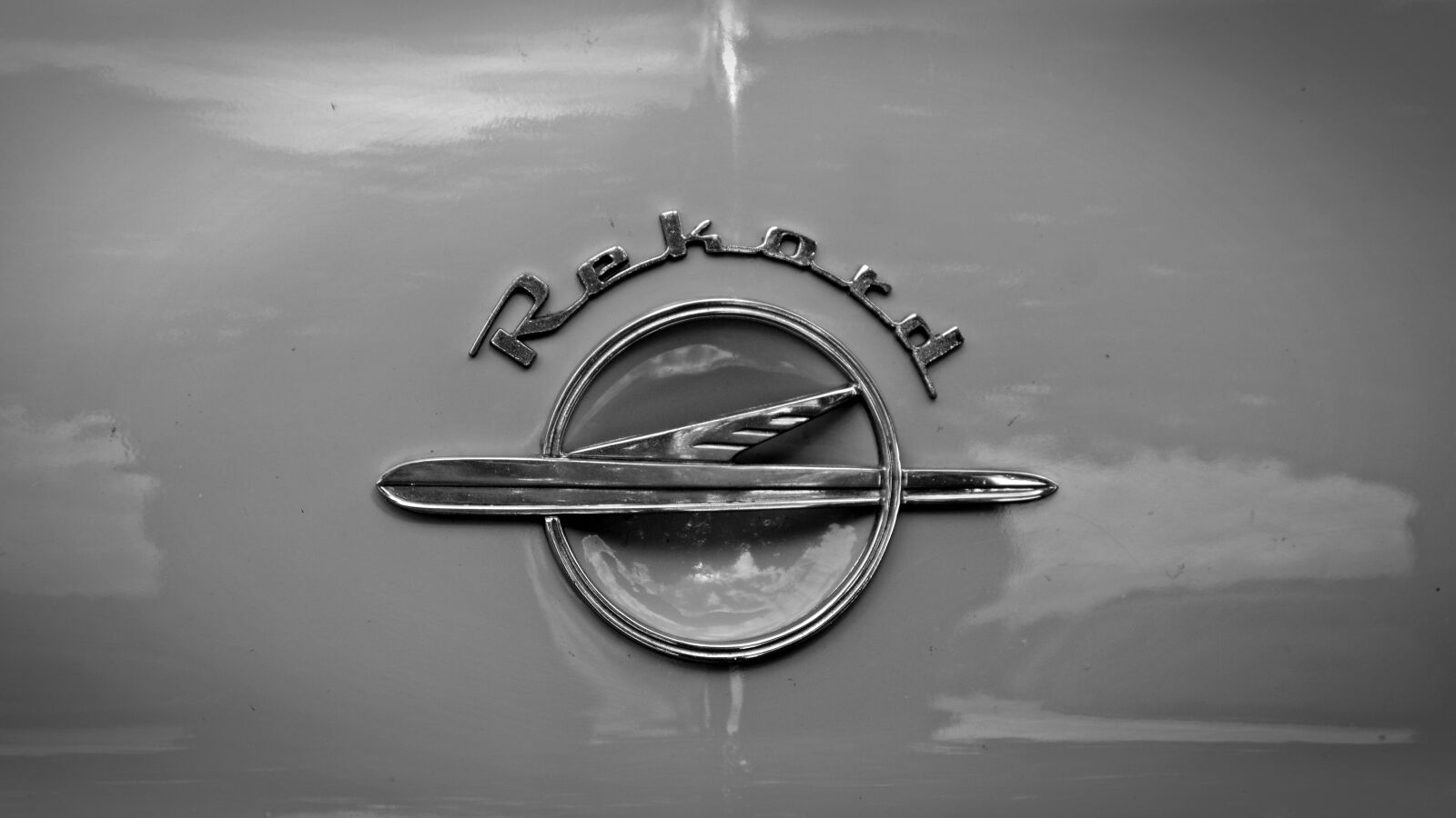 Nikon D5200 sample photo. Brand, symbol, opel photography