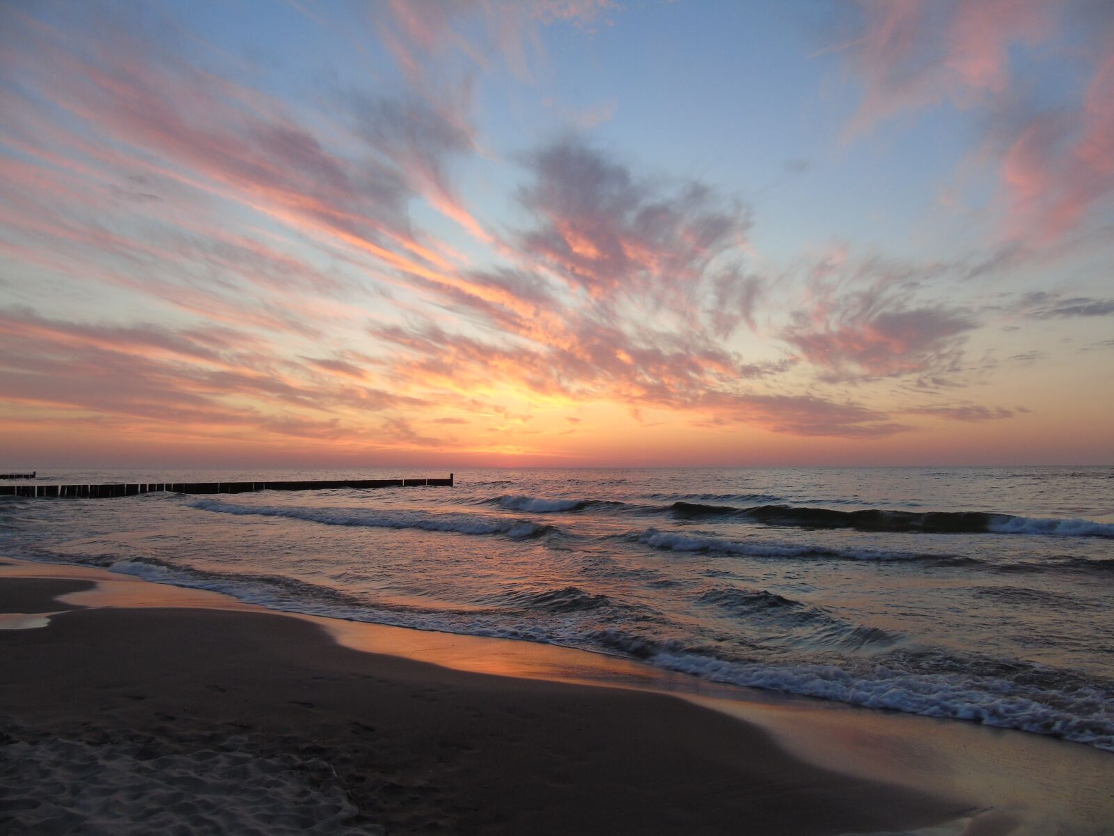 Sony Cyber-shot DSC-H400 sample photo. Sea, water, beach photography