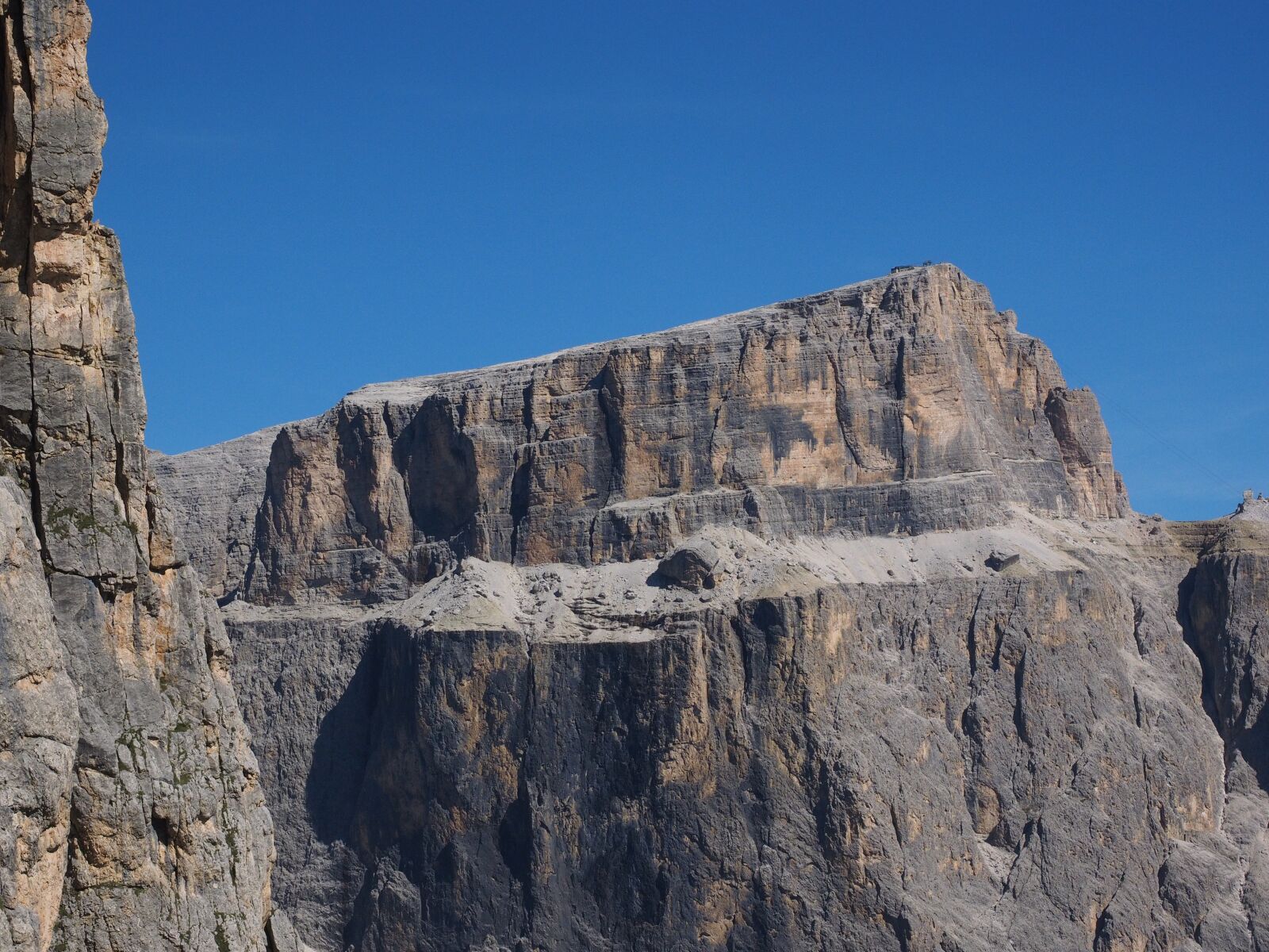 Olympus OM-D E-M1 + Olympus M.Zuiko Digital ED 12-40mm F2.8 Pro sample photo. Sass pordoi, sella massif photography