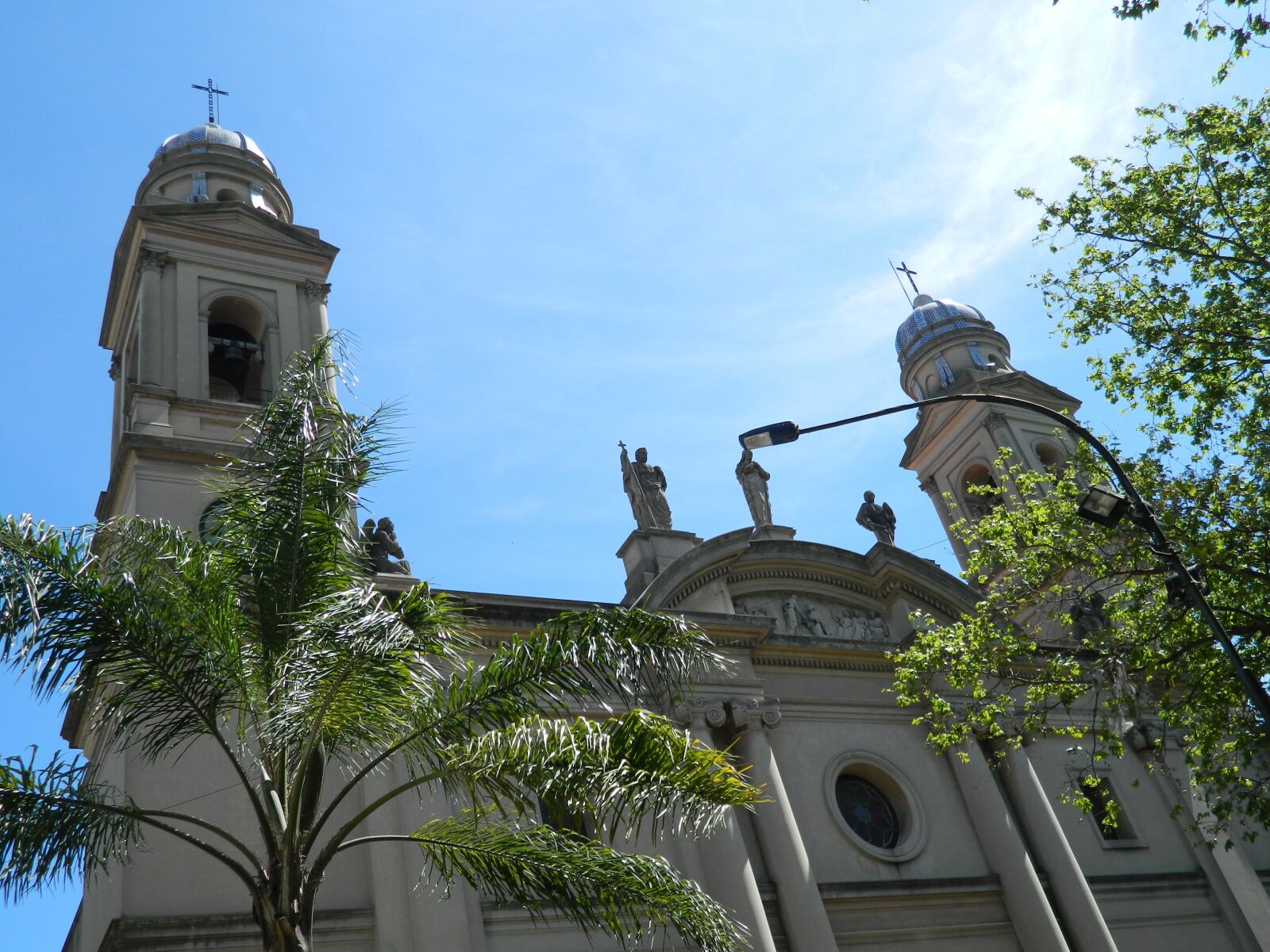 Nikon COOLPIX L310 sample photo. Church matrix, montevideo, uruguay photography