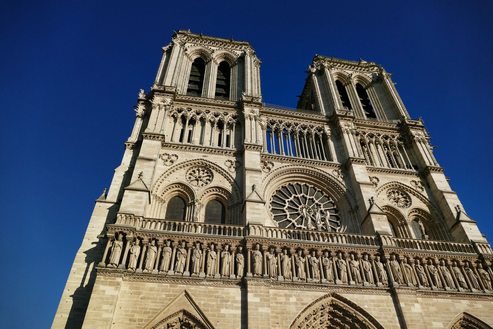 Panasonic Lumix DMC-FZ1000 sample photo. Notre-dame, architecture, church photography