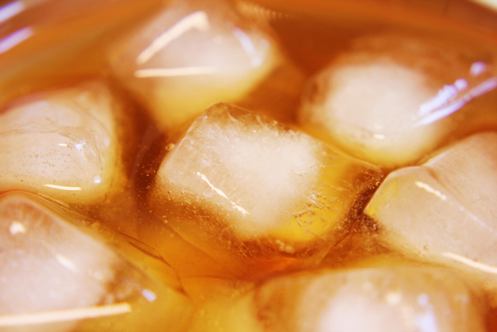 Canon EOS 550D (EOS Rebel T2i / EOS Kiss X4) sample photo. Ice, ice cubes, frozen photography