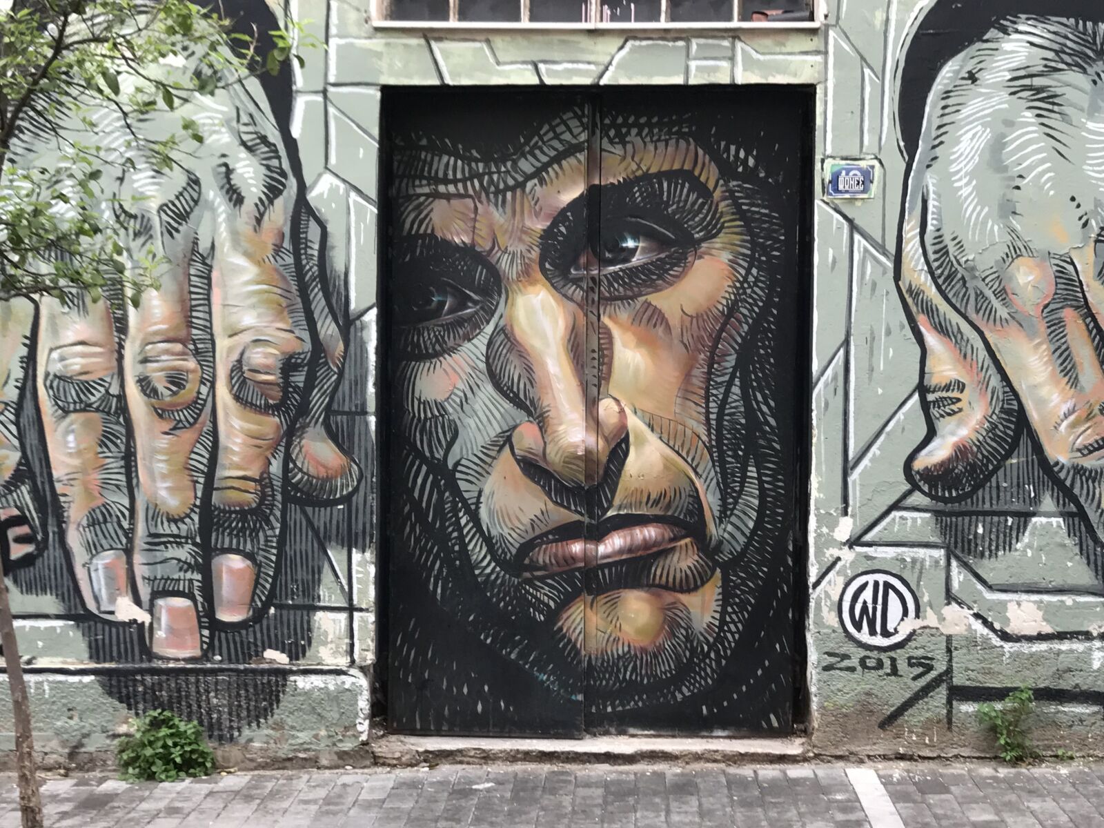 iPhone 7 Plus back dual camera 3.99mm f/1.8 sample photo. Graffiti, art, wall photography