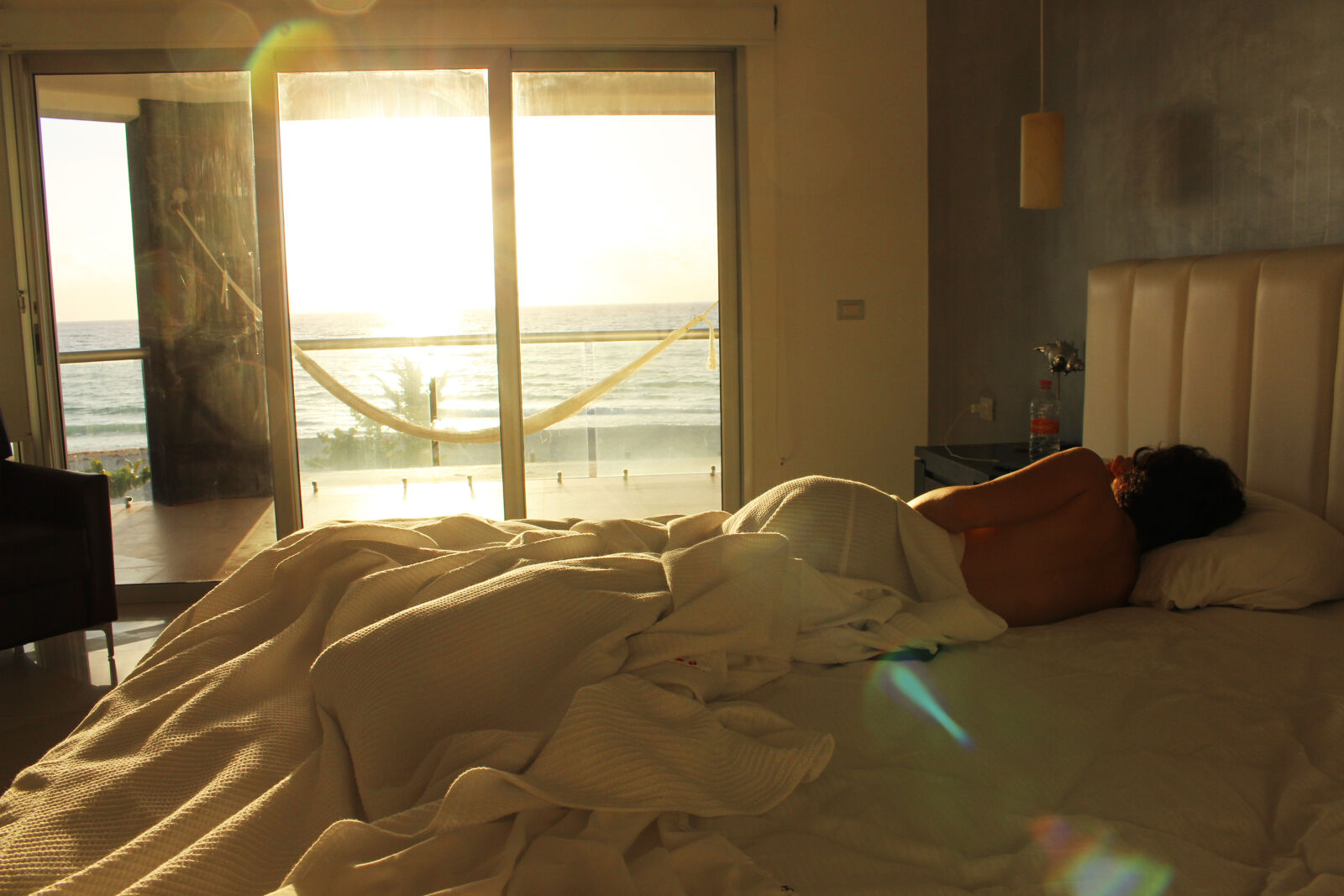 Canon EOS 700D (EOS Rebel T5i / EOS Kiss X7i) sample photo. Bed, bedroom, morning, morning photography