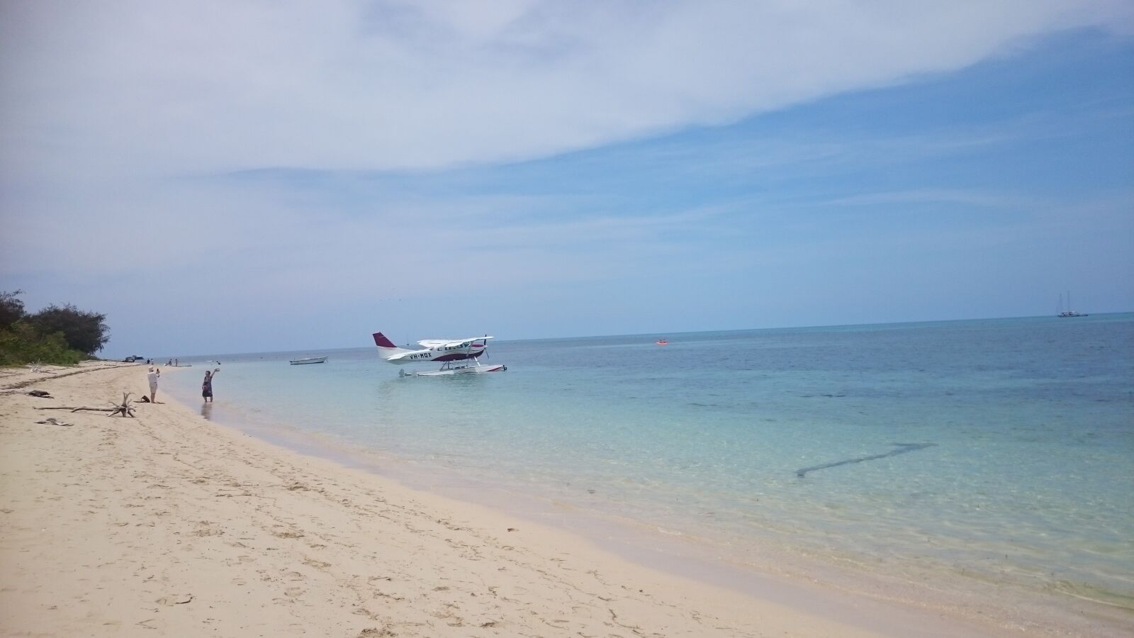Sony Xperia Z1 Compact sample photo. Island, seaplane, vacation photography