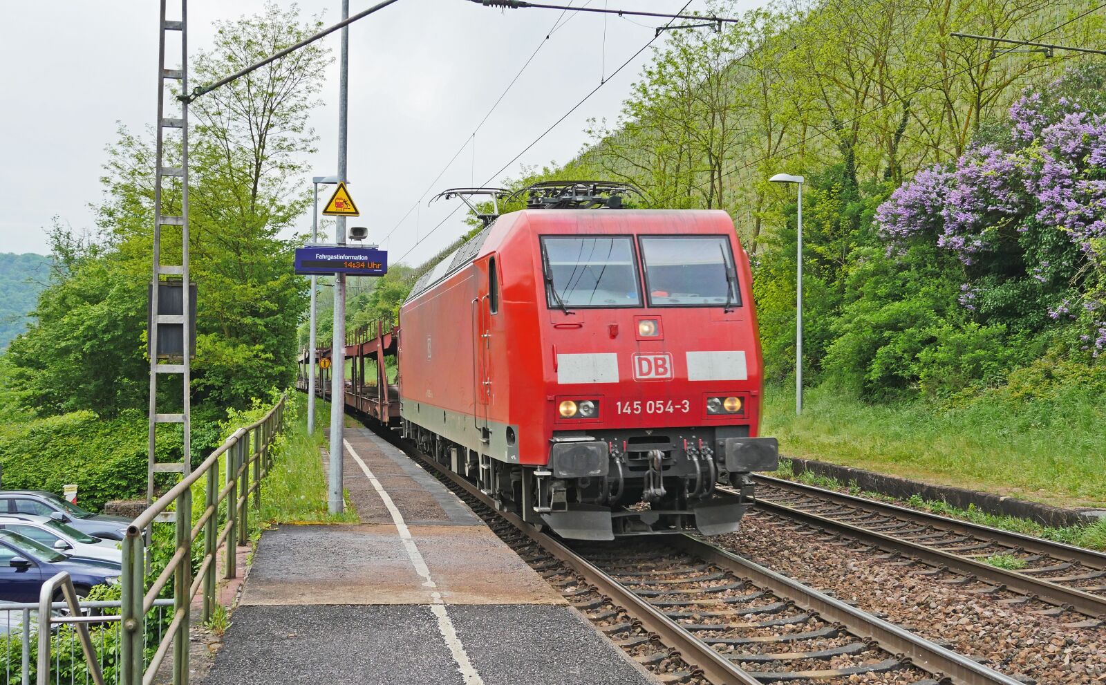 Panasonic Lumix DMC-GX8 sample photo. Railway, freight train, main photography