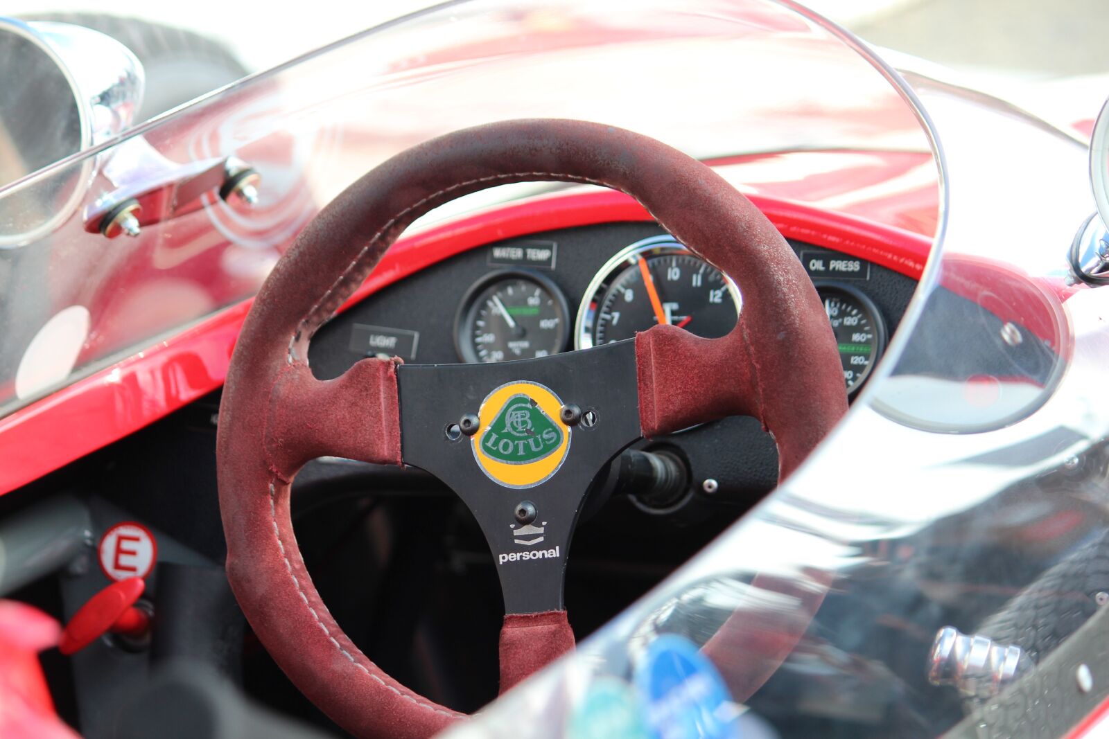 Canon EOS 600D (Rebel EOS T3i / EOS Kiss X5) sample photo. Lotus, f1, formula 1 photography