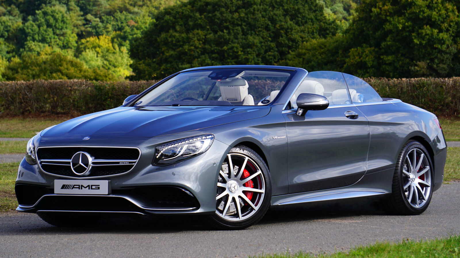 Sony E 55-210mm F4.5-6.3 OSS sample photo. Gray, mercedez, benz, coupe photography
