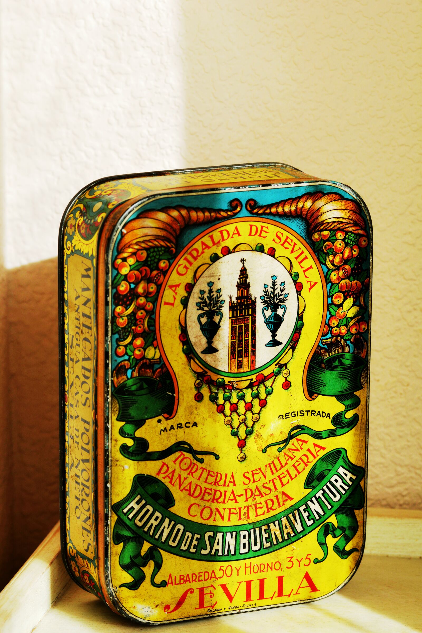 Nikon D5200 sample photo. Can, old, vintage photography