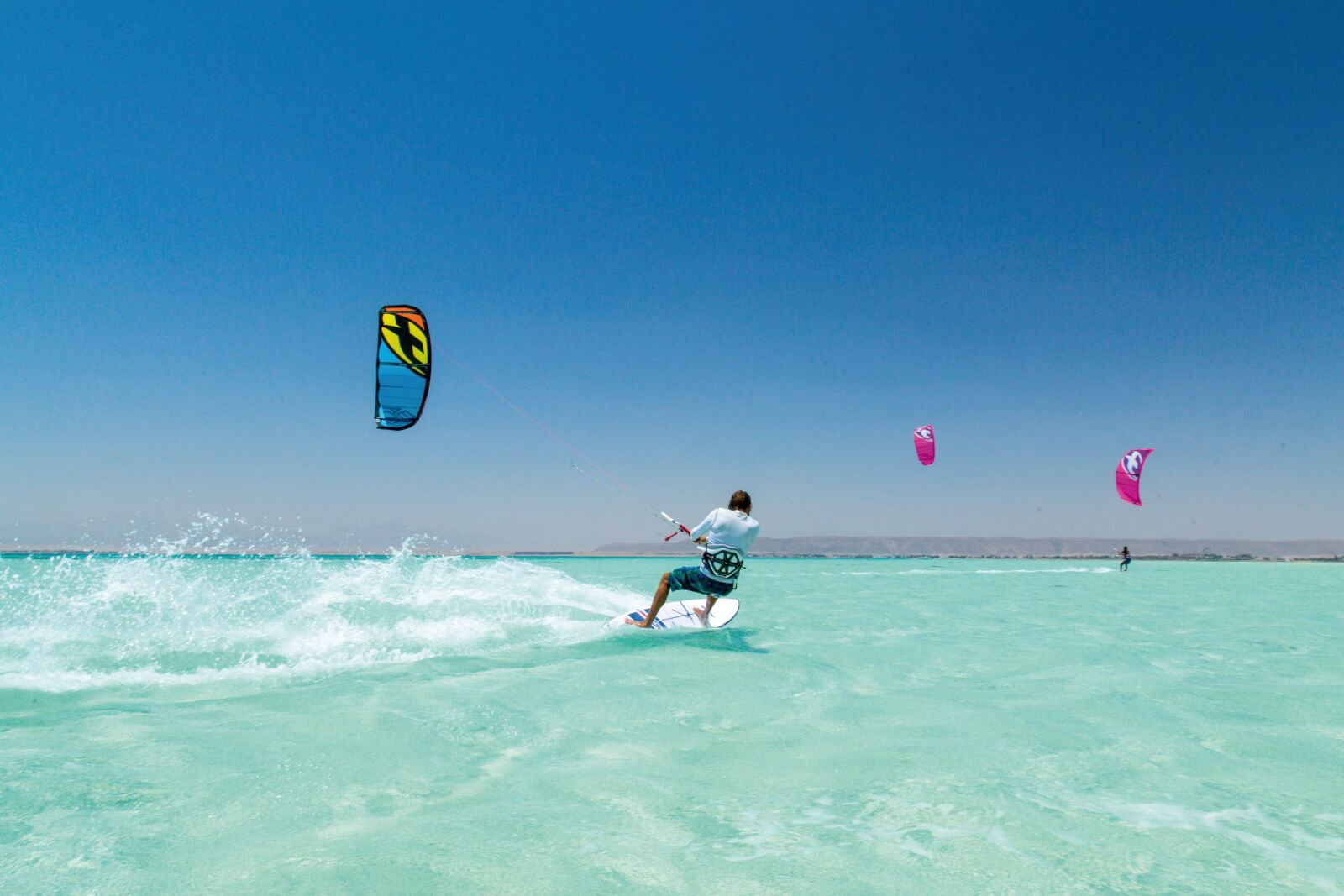 Canon EOS 6D + Canon EF 24-105mm F4L IS USM sample photo. Kite surfing, kitesurfing, sea photography