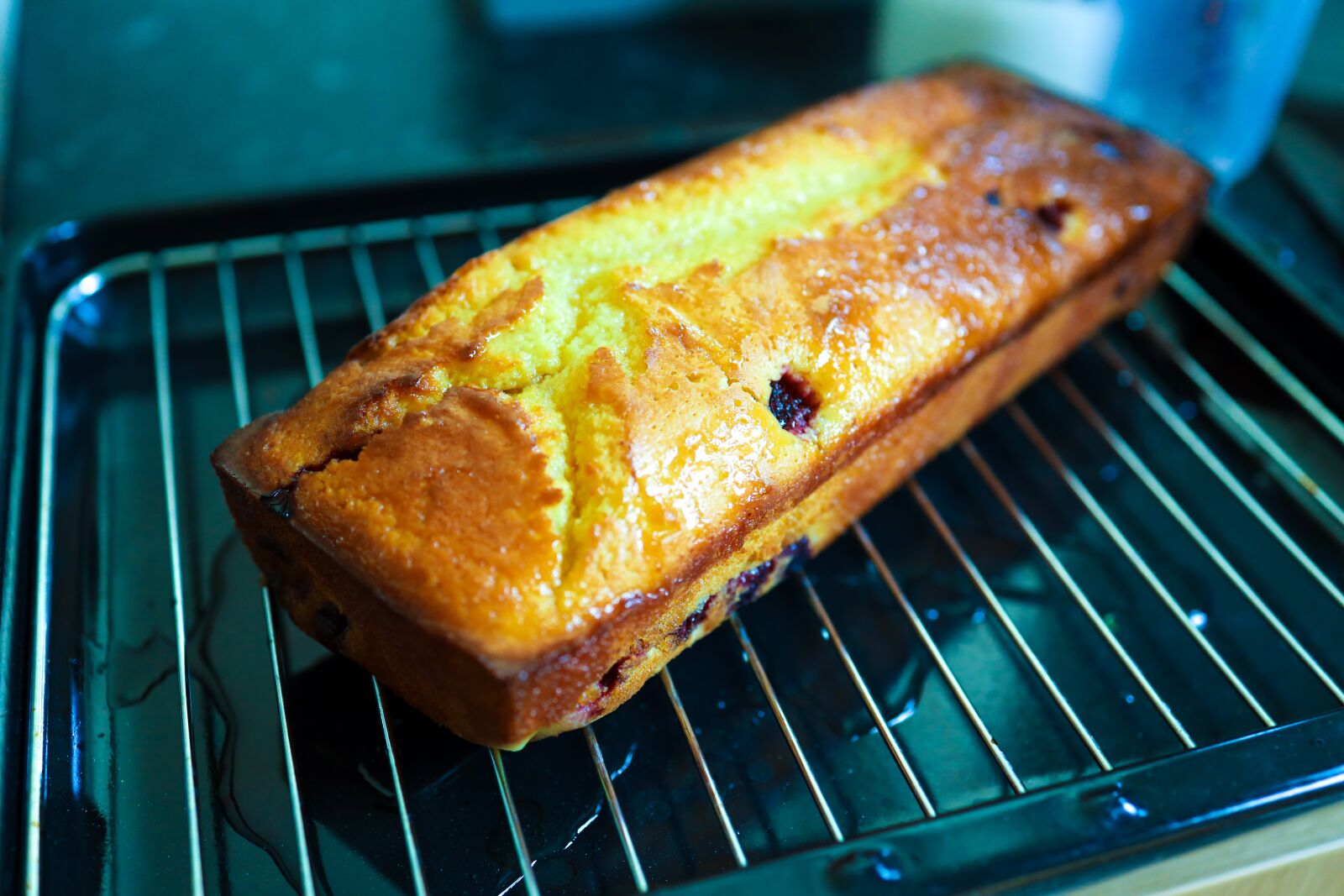 Canon RF 35mm F1.8 IS STM Macro sample photo. Lemon drizzle cake, dessert photography