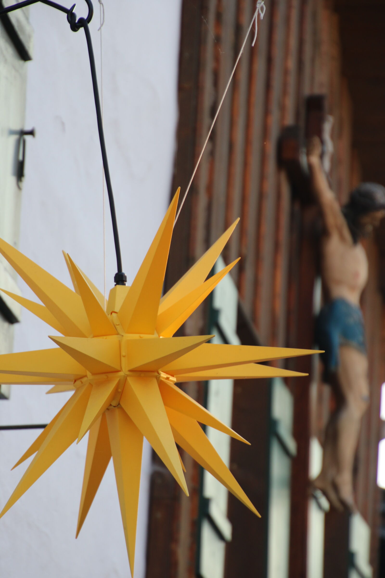 Canon EOS 7D Mark II sample photo. Carved, wood, christ, cross photography