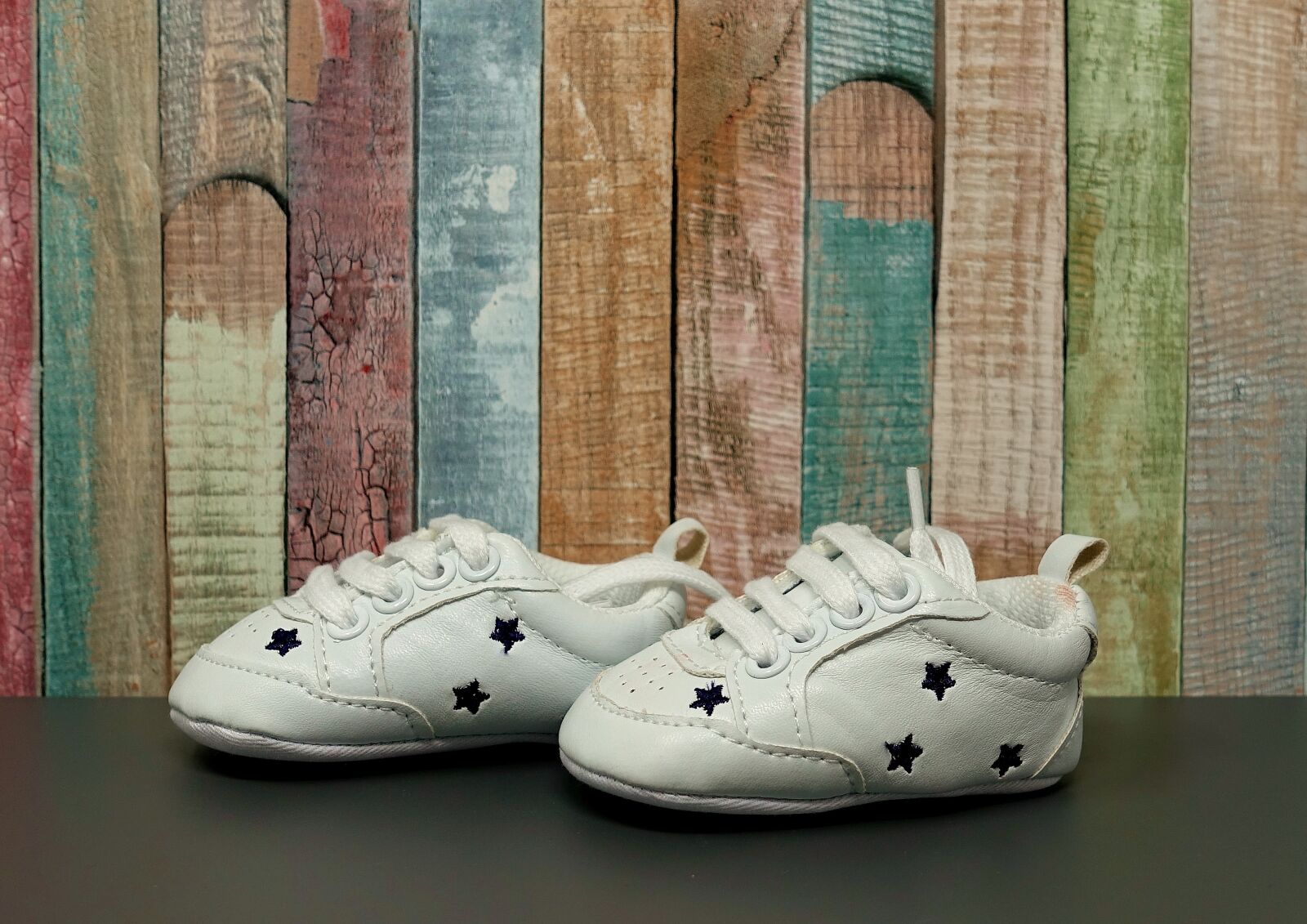 Sony DSC-RX100M5 sample photo. Baby shoes, cute, small photography