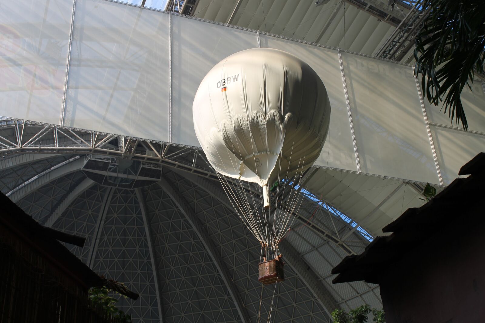 Canon EOS 1100D (EOS Rebel T3 / EOS Kiss X50) sample photo. Tropical island, hot air photography