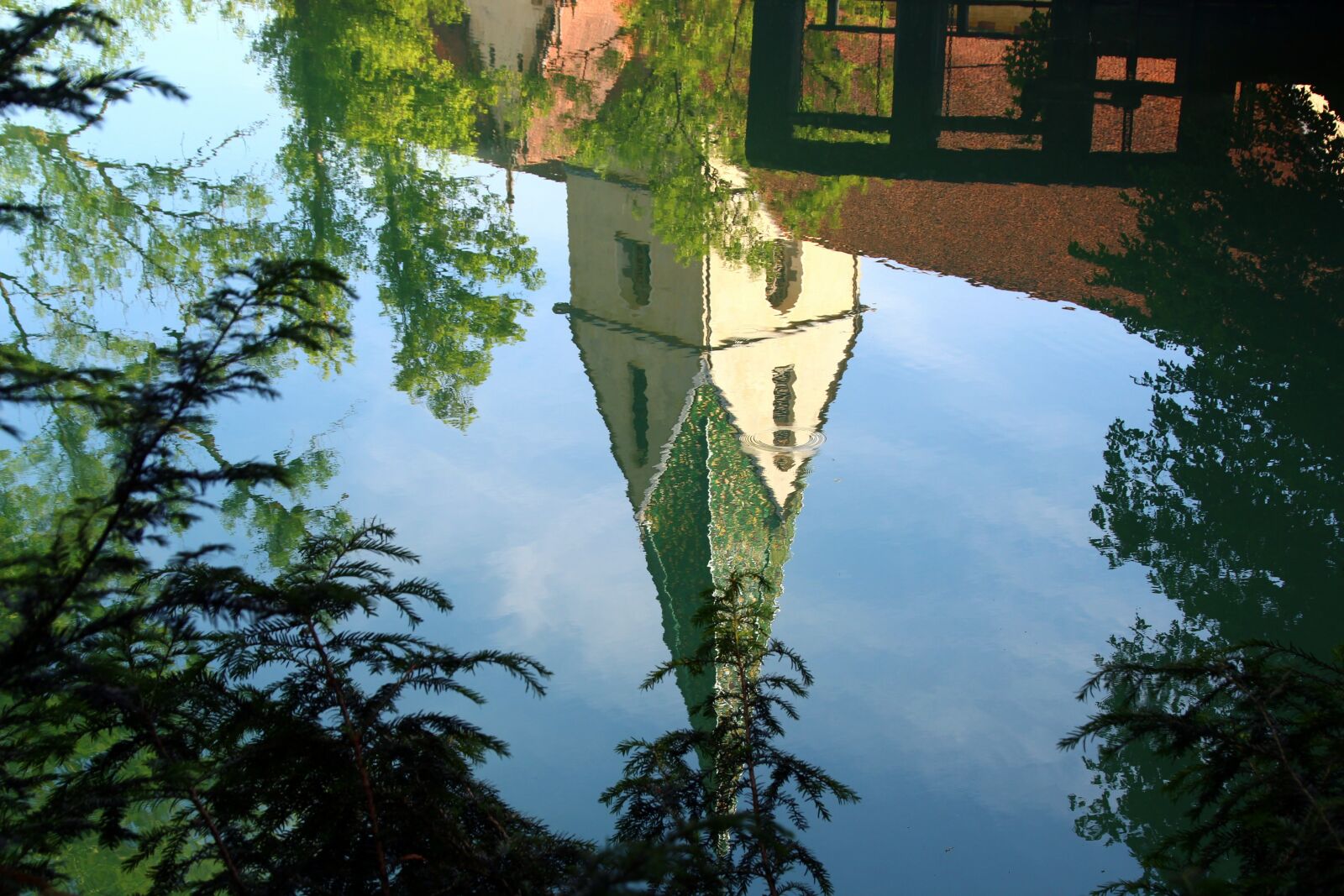 Canon EOS 700D (EOS Rebel T5i / EOS Kiss X7i) sample photo. Lake, mirroring, steeple photography