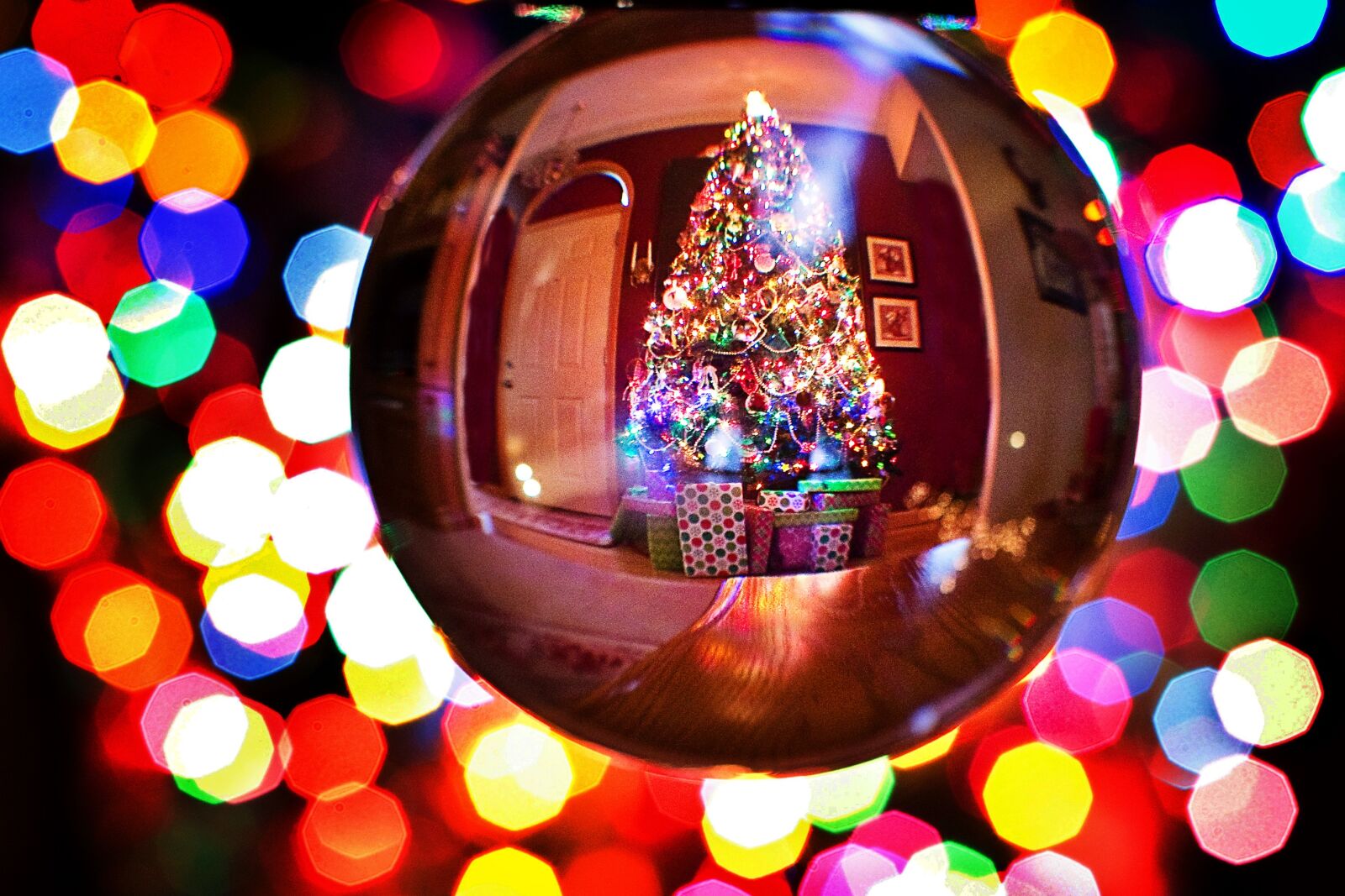 Canon EOS 5D Mark III sample photo. Christmas, crystal ball, christmas photography