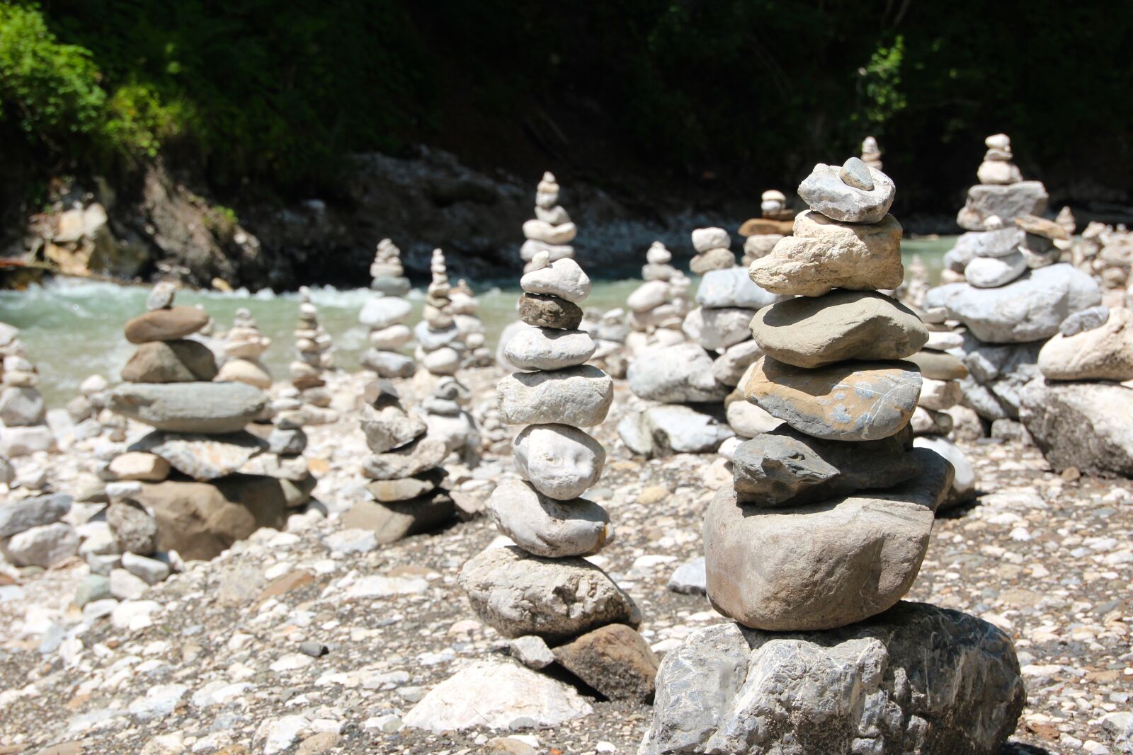 Canon EOS 600D (Rebel EOS T3i / EOS Kiss X5) sample photo. Stone park, stones, stack photography