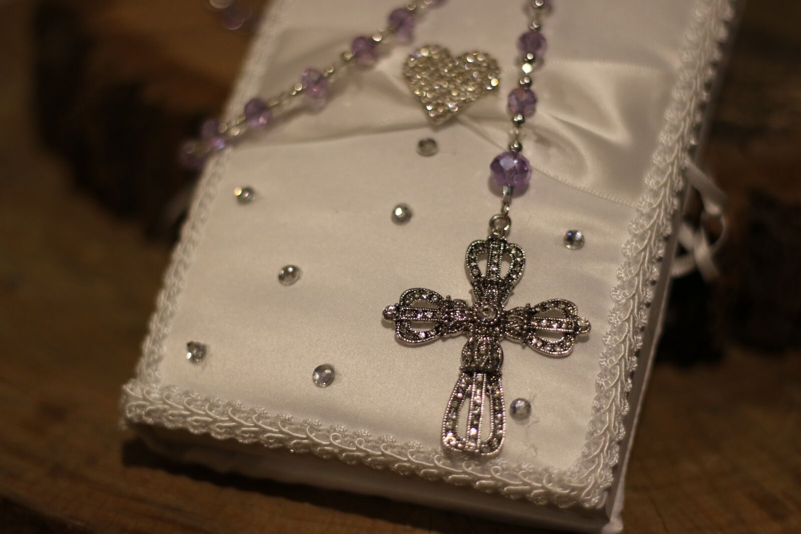 Canon EOS 7D Mark II sample photo. Catholic, christian, church photography