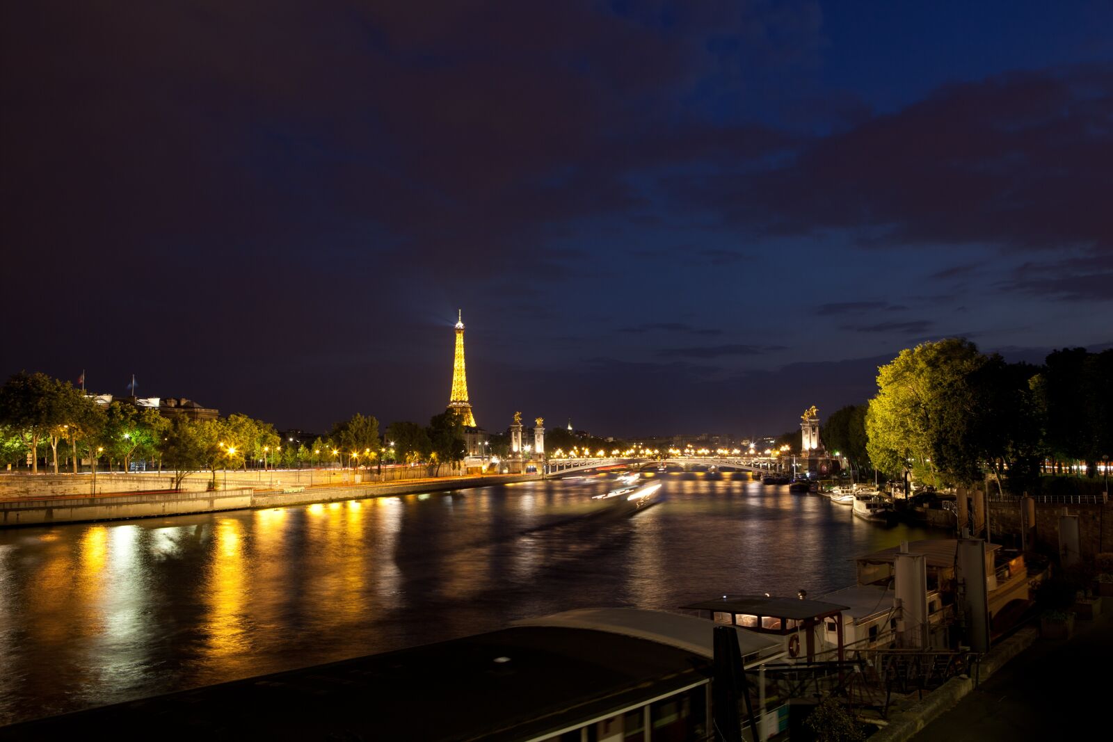 Canon EF 24-70mm F2.8L USM sample photo. Seine, tower, eiffel photography