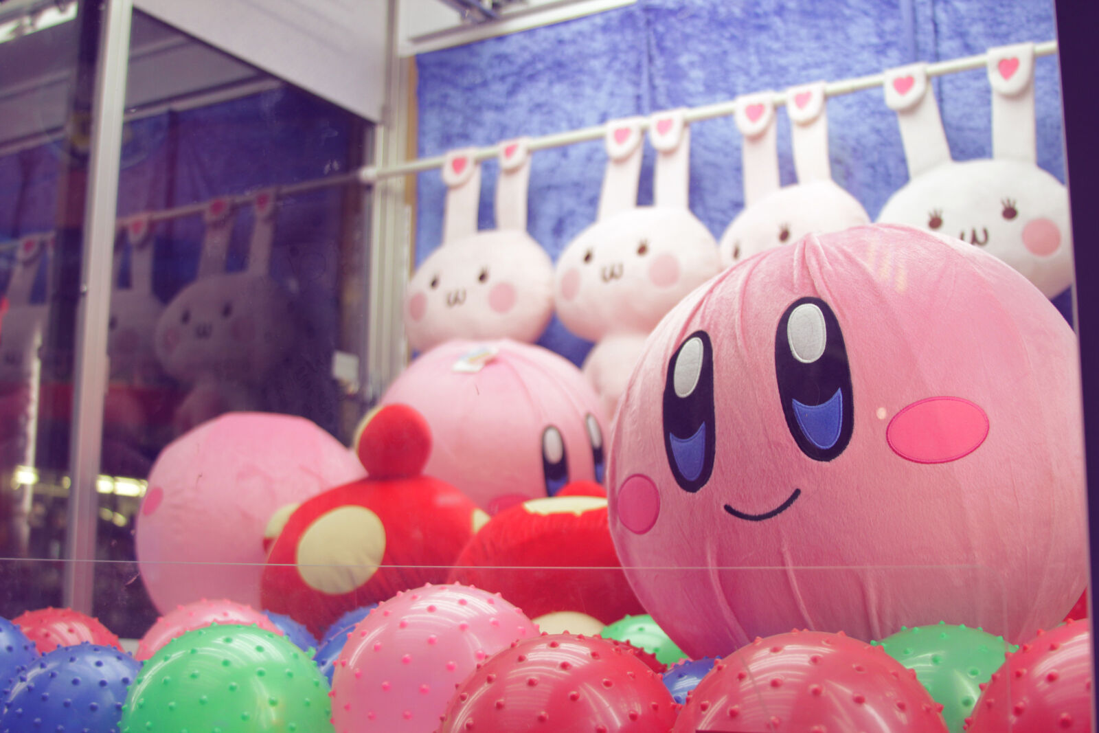 Canon EOS 550D (EOS Rebel T2i / EOS Kiss X4) sample photo. Claw, machine, dreamland, games photography
