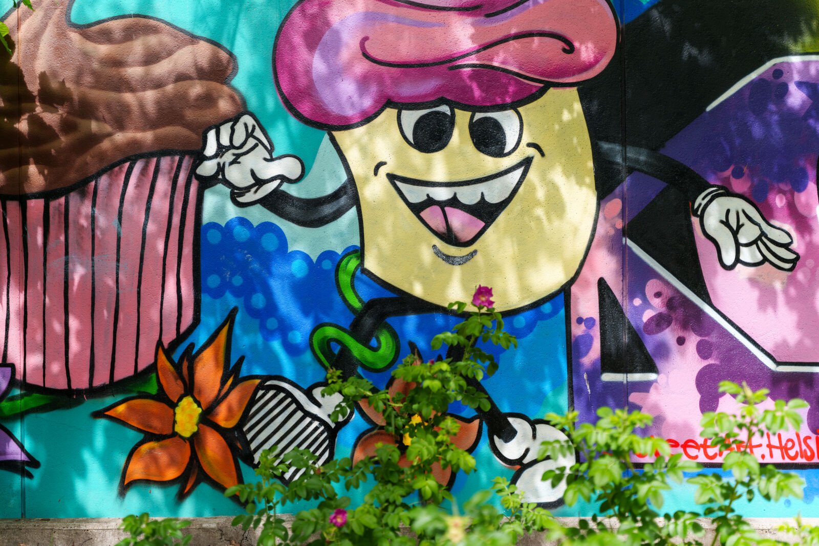 Sigma 28-45mm F1.8 DG DN Art sample photo. Graffiti wall photography