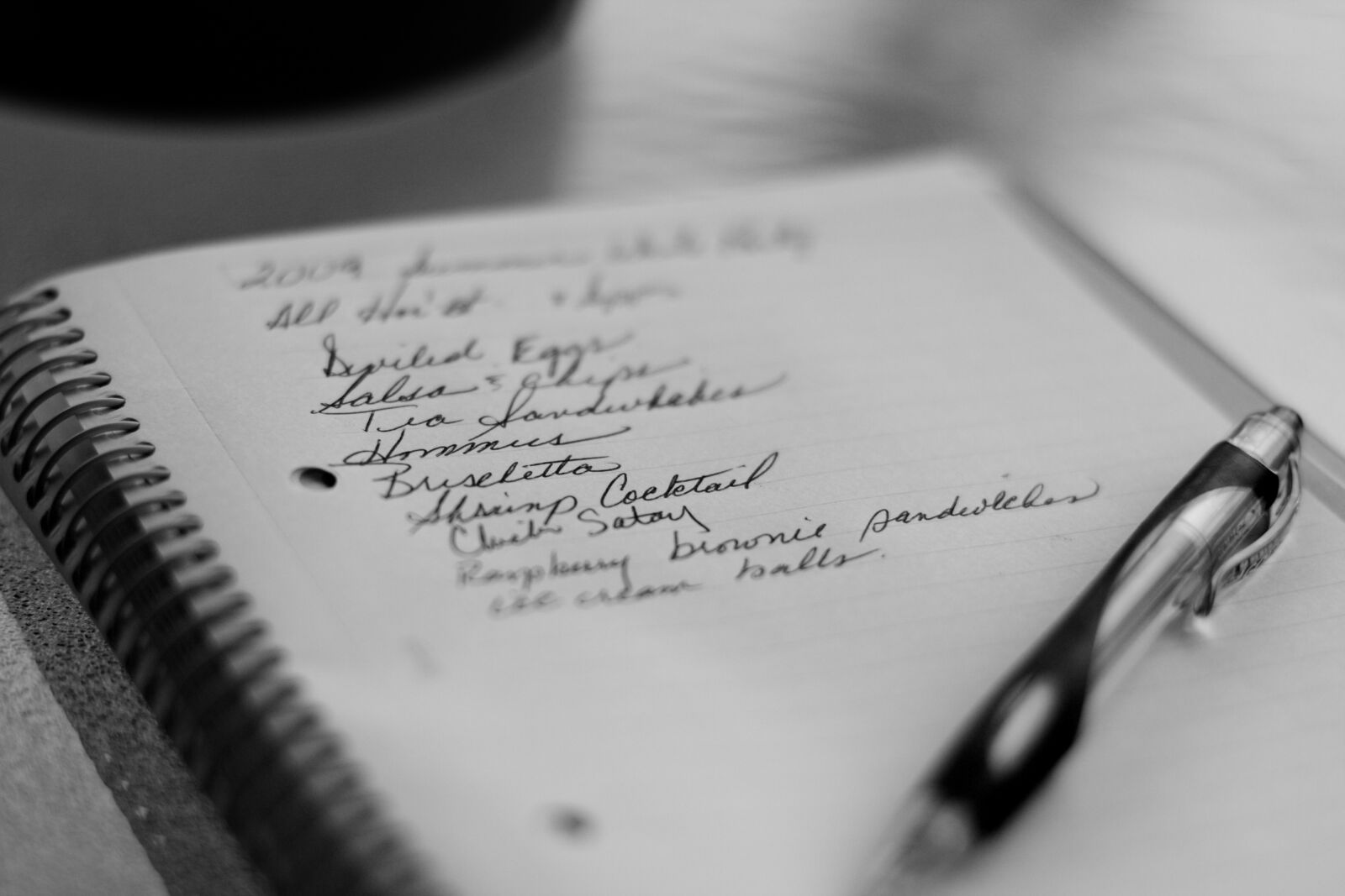 Canon EOS 40D sample photo. Grocery list, pen, paper photography