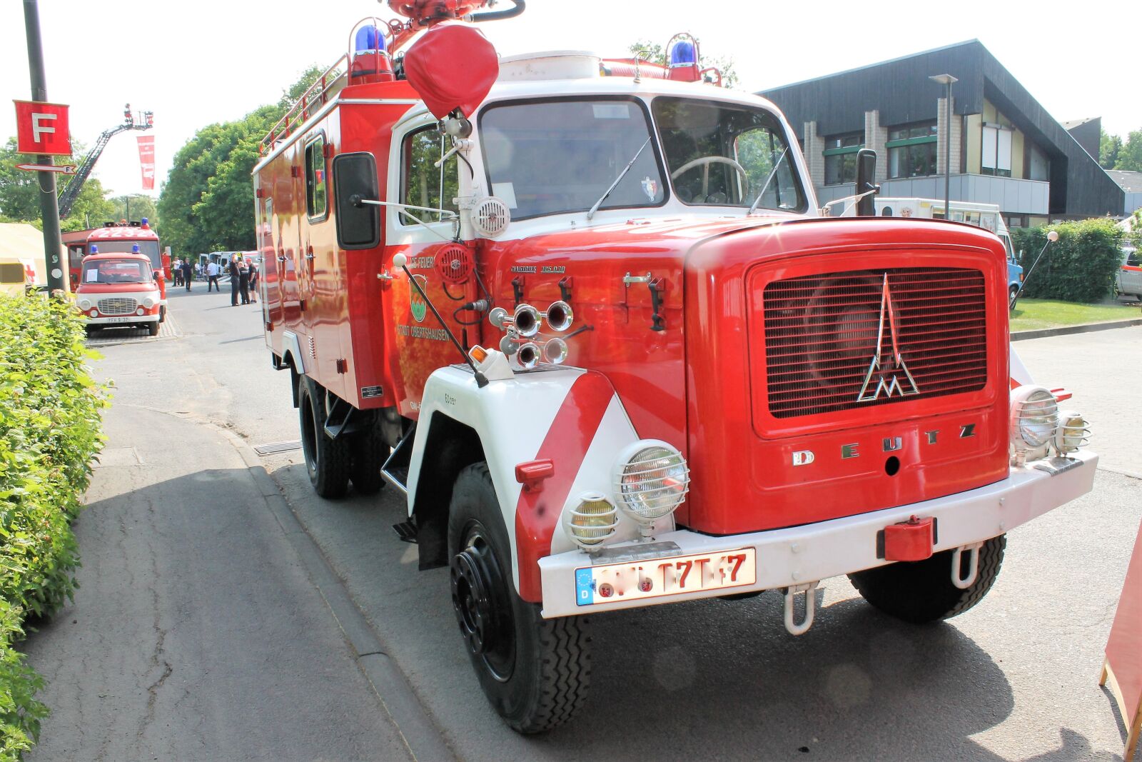 Canon EOS 1100D (EOS Rebel T3 / EOS Kiss X50) sample photo. Fire, oldtimer photography