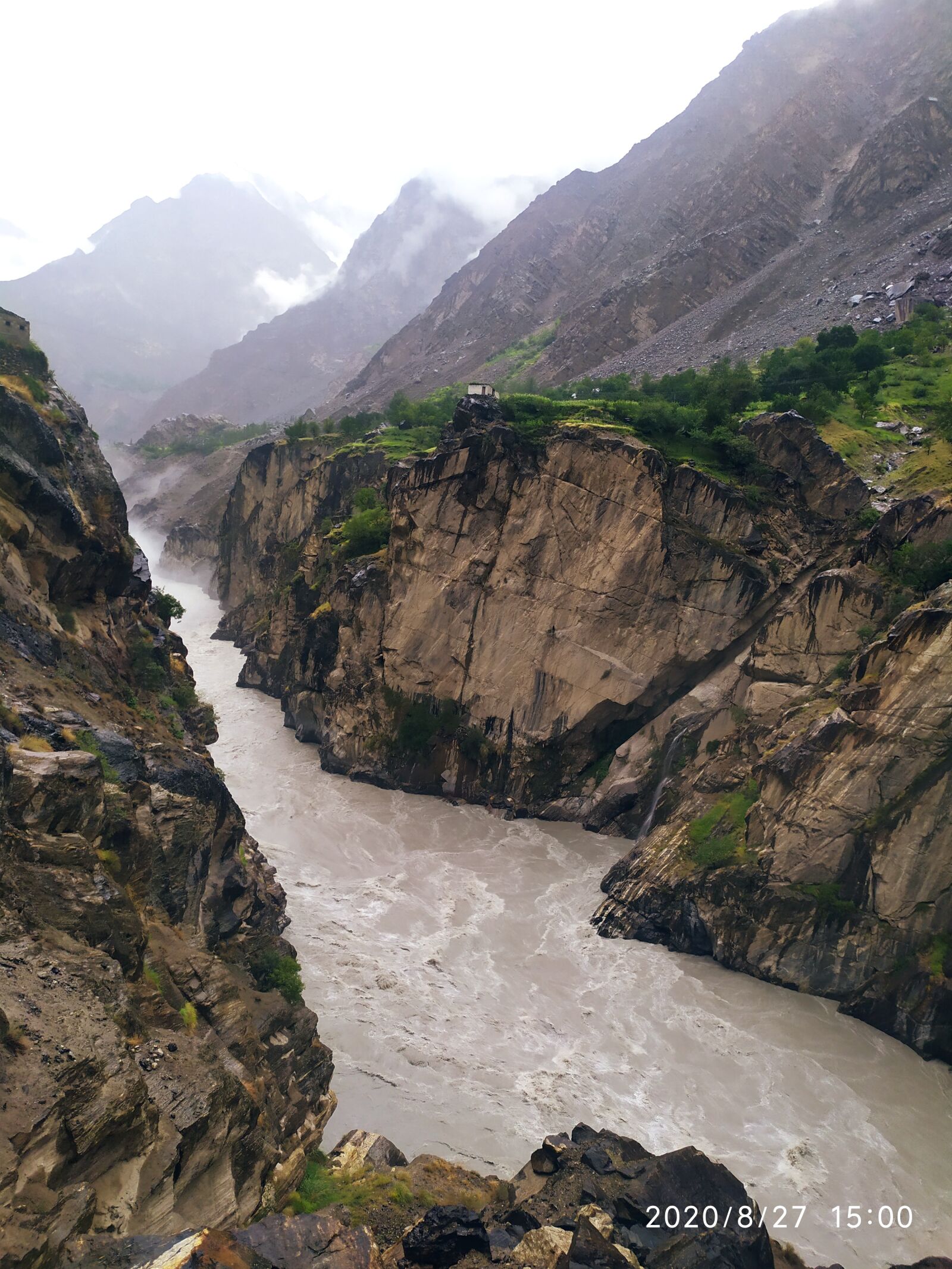 Xiaomi Redmi Note 7 sample photo. Mountains, indus, river photography